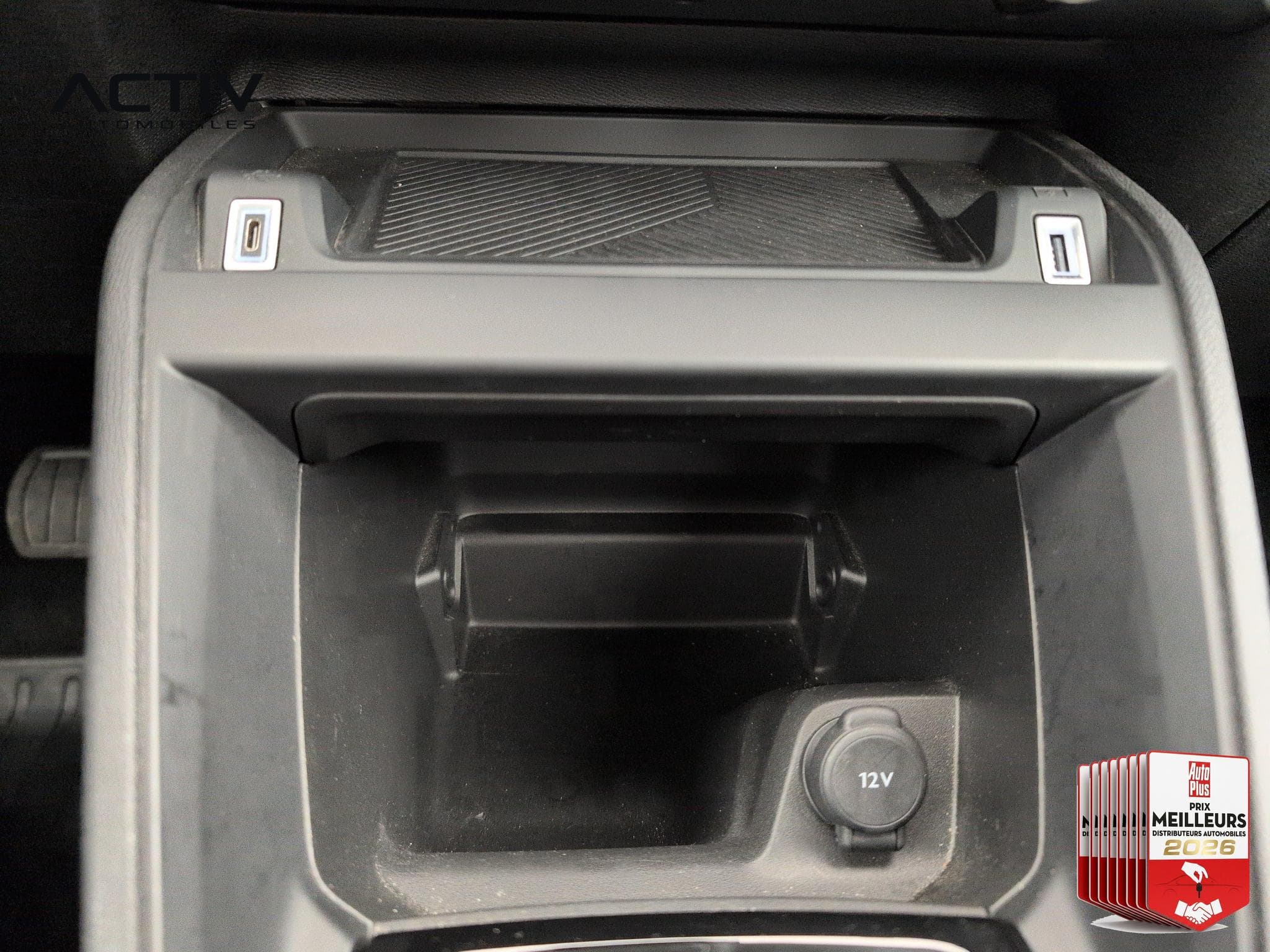 Citroën C4 Hybride 110 ch e-DCS6 You (2025) - Photo 18