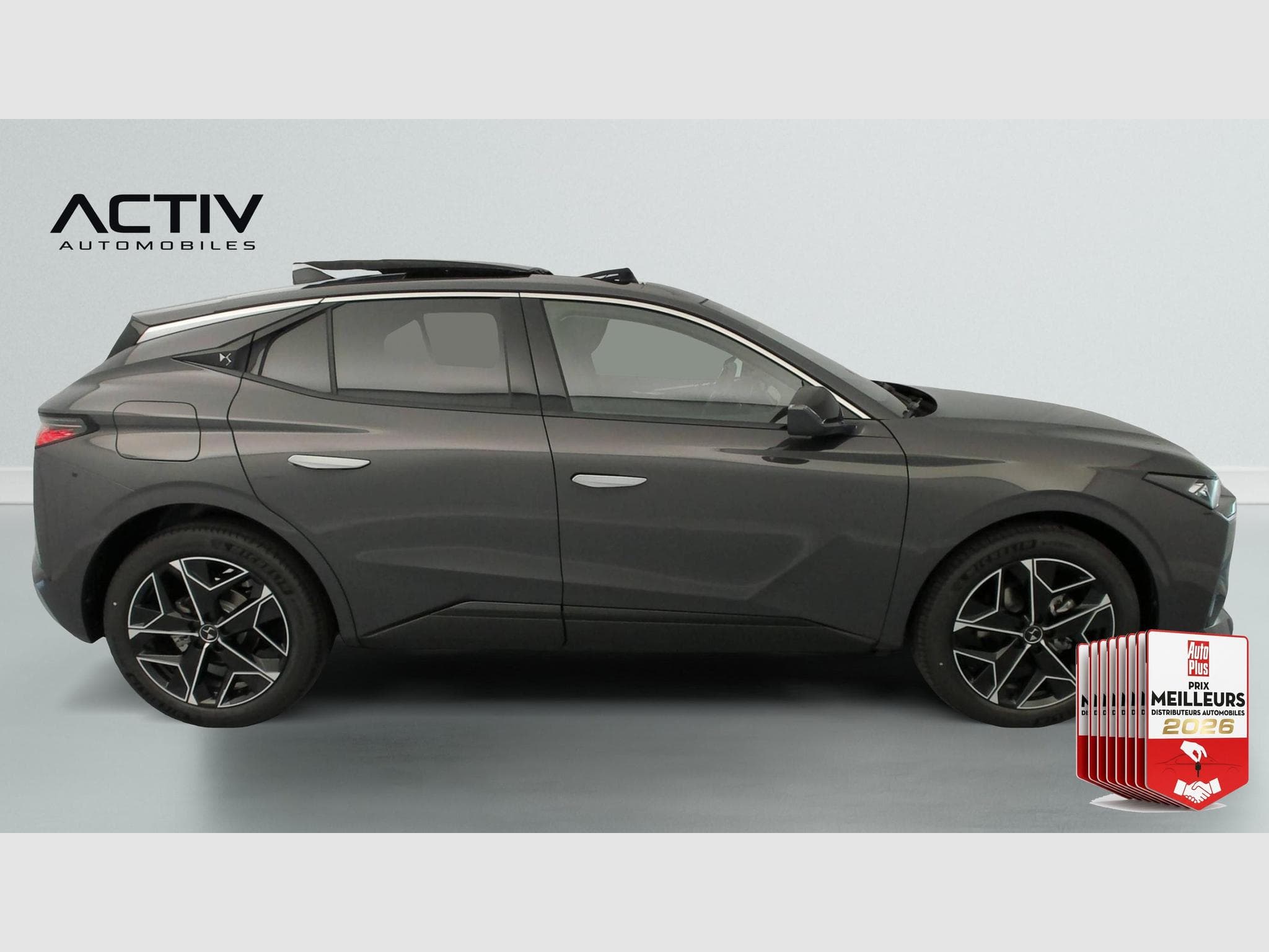 DS Automobiles DS4 Hybride 145 e-DCT6 Etoile - Alcantara (2026) - Photo 8