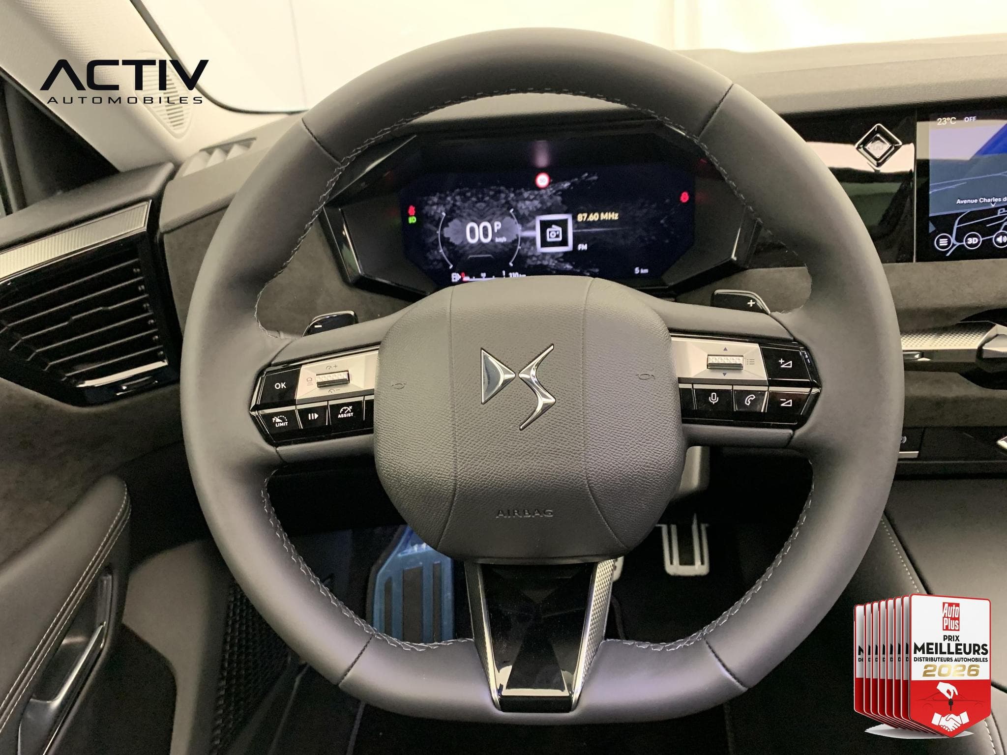 DS Automobiles DS4 Hybride 145 e-DCT6 Etoile - Alcantara (2026) - Photo 13