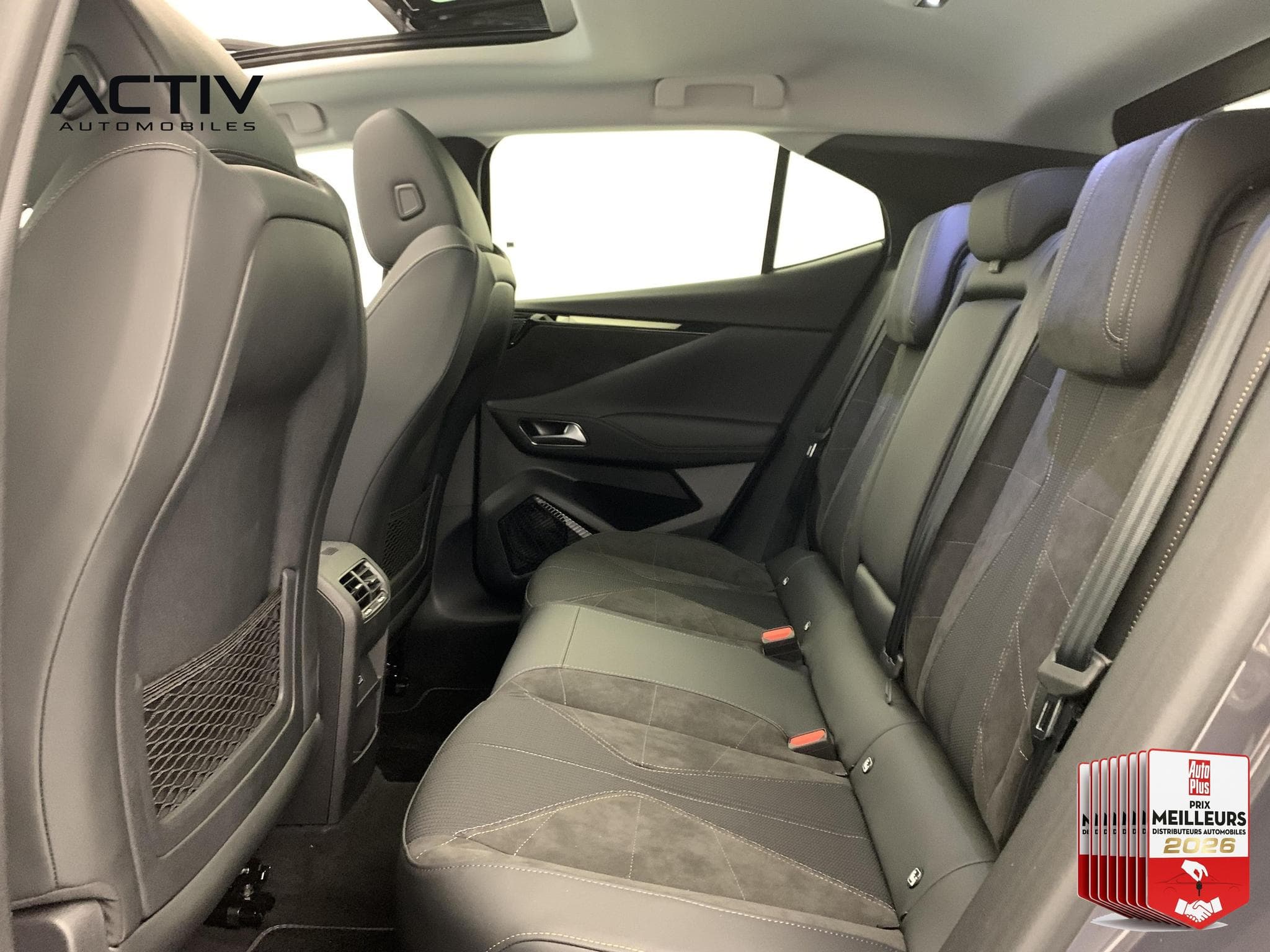 DS Automobiles DS4 Hybride 145 e-DCT6 Etoile - Alcantara (2026) - Photo 20