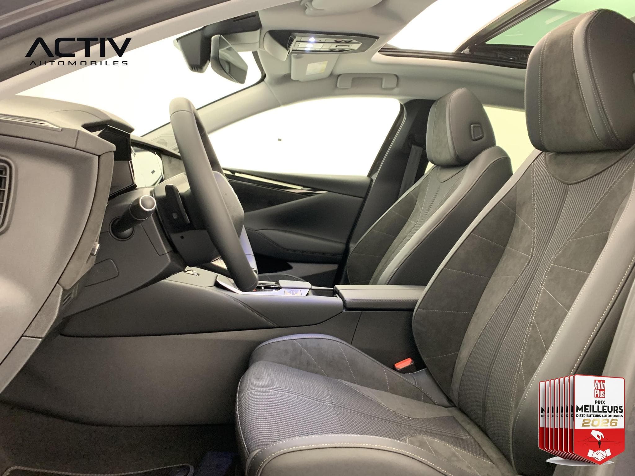 DS Automobiles DS4 Hybride 145 e-DCT6 Etoile - Alcantara (2026) - Photo 19