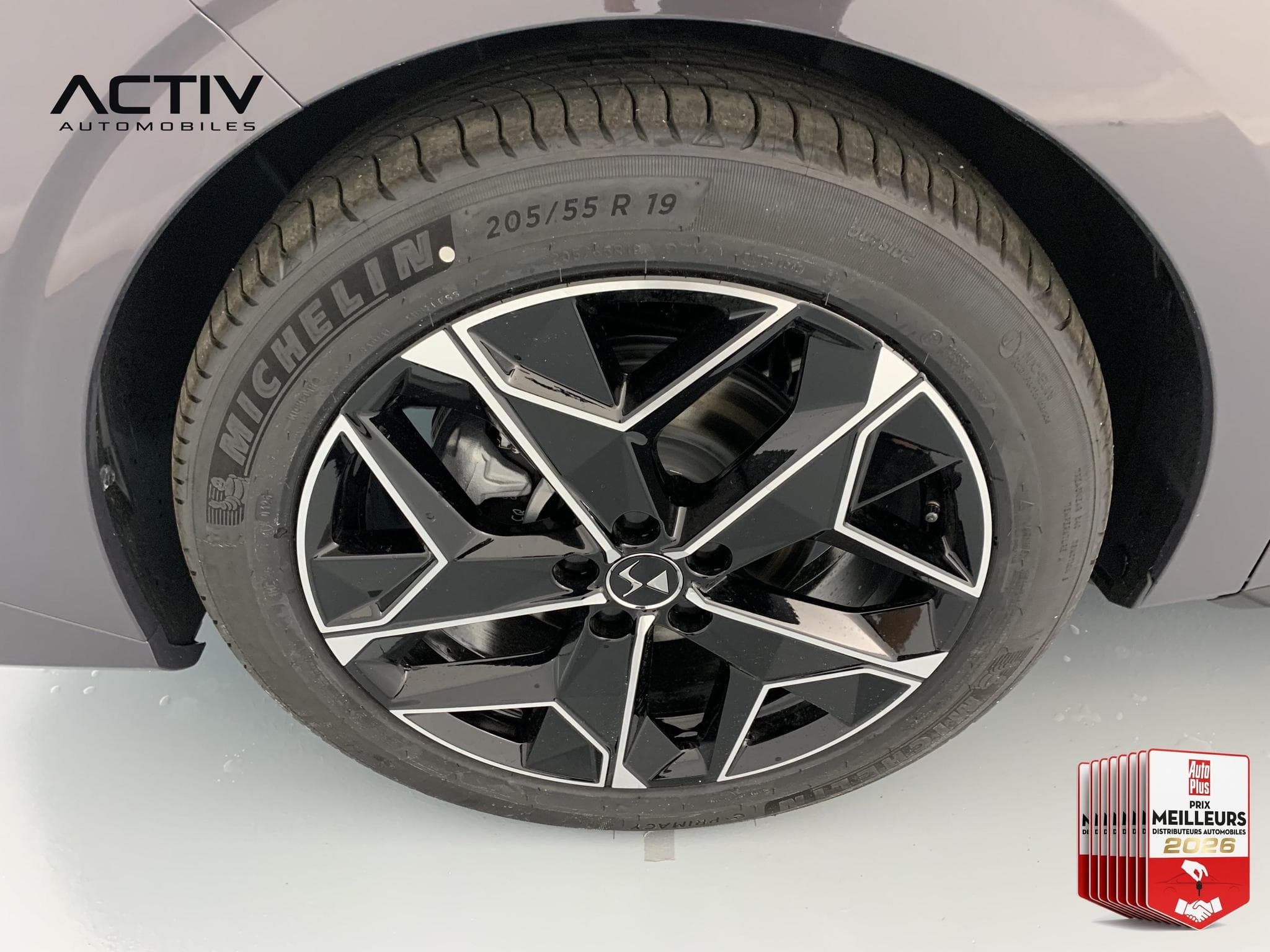 DS Automobiles DS4 Hybride 145 e-DCT6 Etoile - Alcantara (2026) - Photo 23