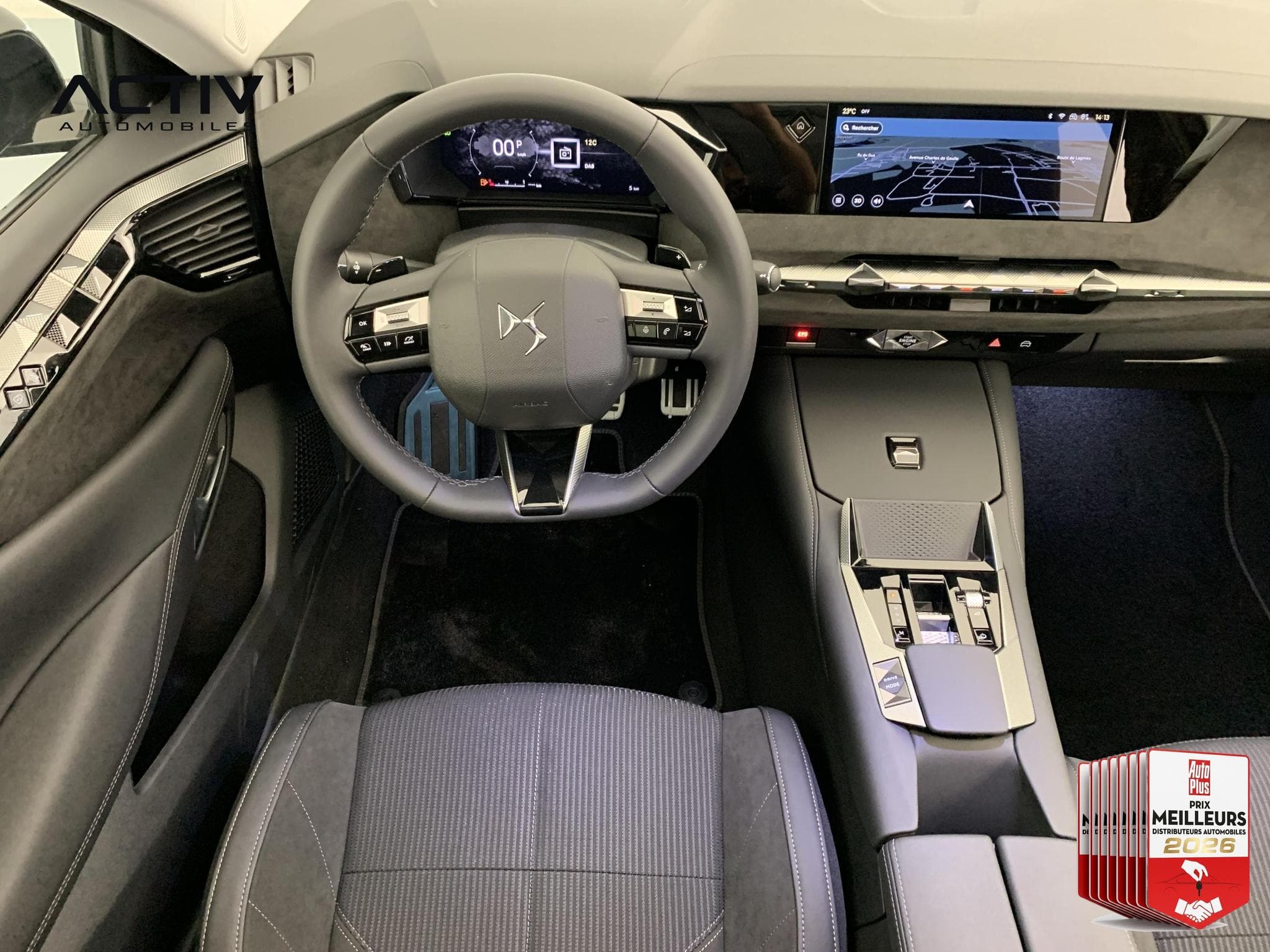DS Automobiles DS4 Hybride 145 e-DCT6 Etoile - Alcantara (2026) - Photo 13