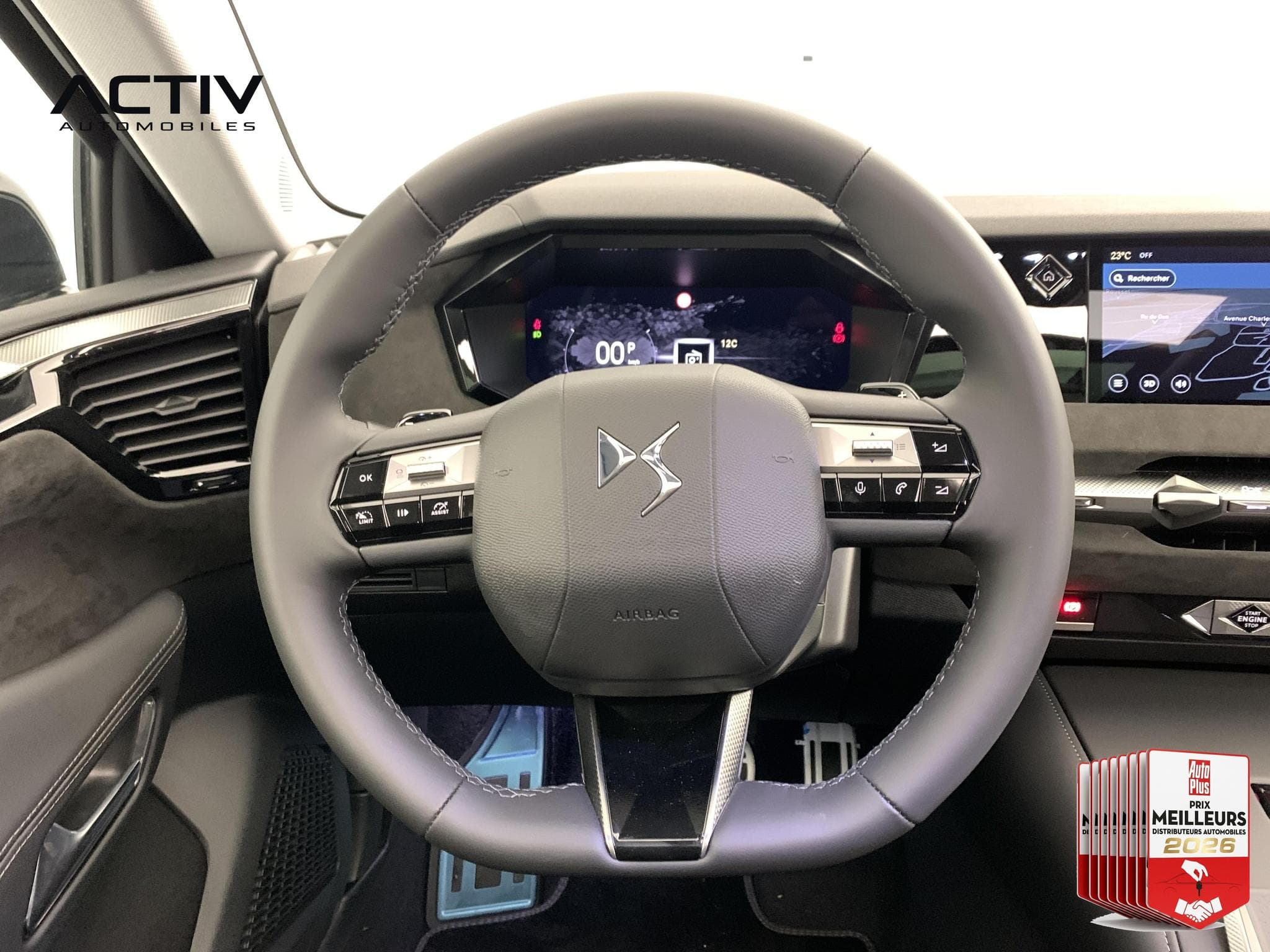 DS Automobiles DS4 Hybride 145 e-DCT6 Etoile - Alcantara (2026) - Photo 14