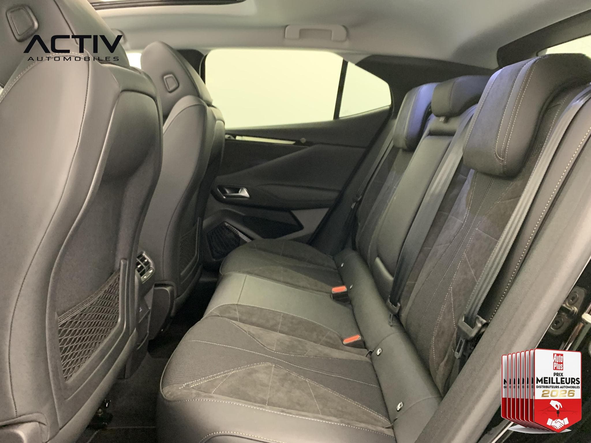 DS Automobiles DS4 Hybride 145 e-DCT6 Etoile - Alcantara (2026) - Photo 19