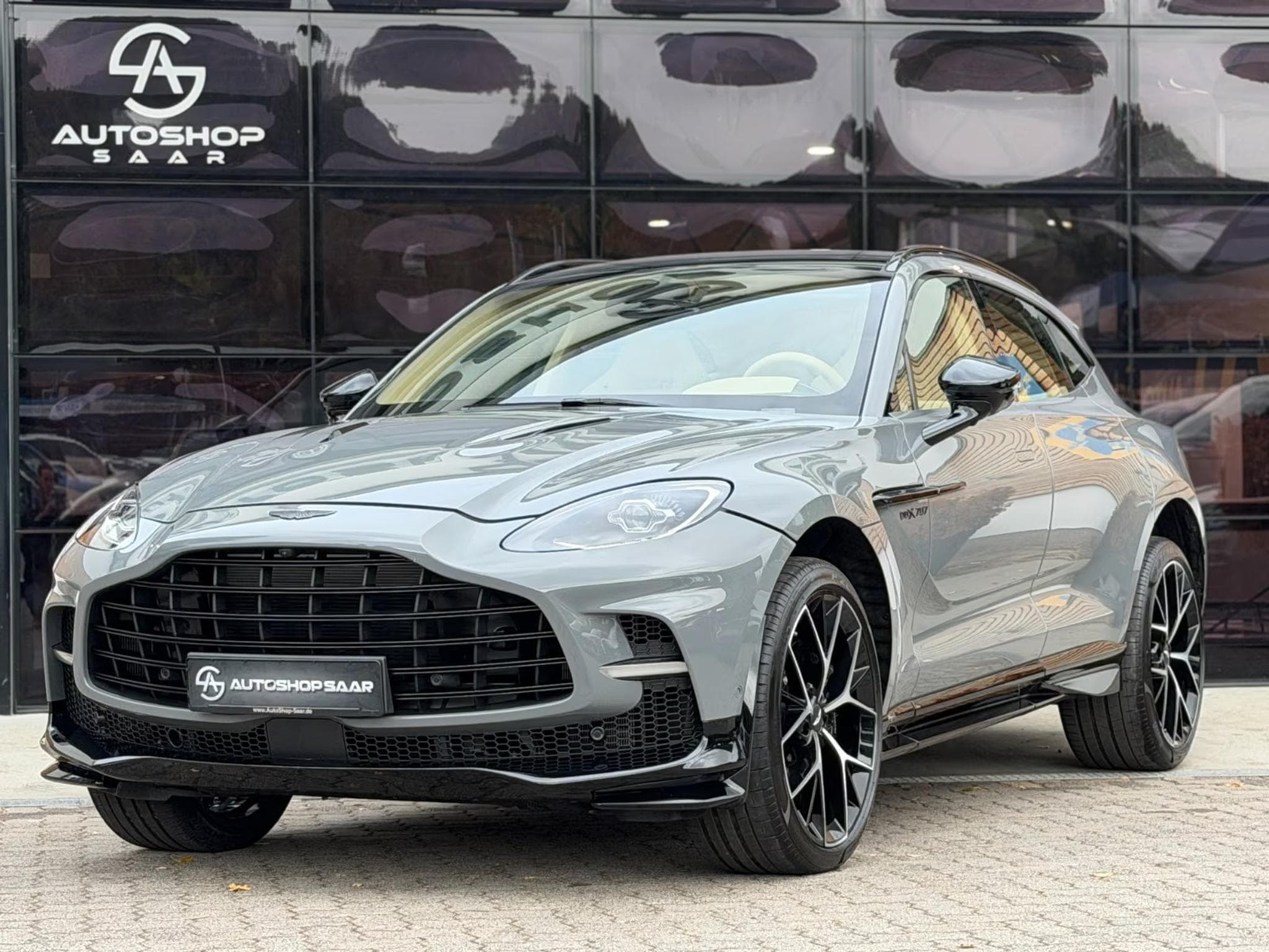 Aston-Martin DBX 707 (2026) - Photo 1