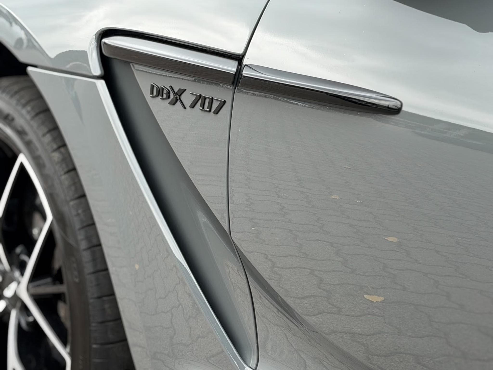 Aston-Martin DBX 707 (2026) - Photo 7