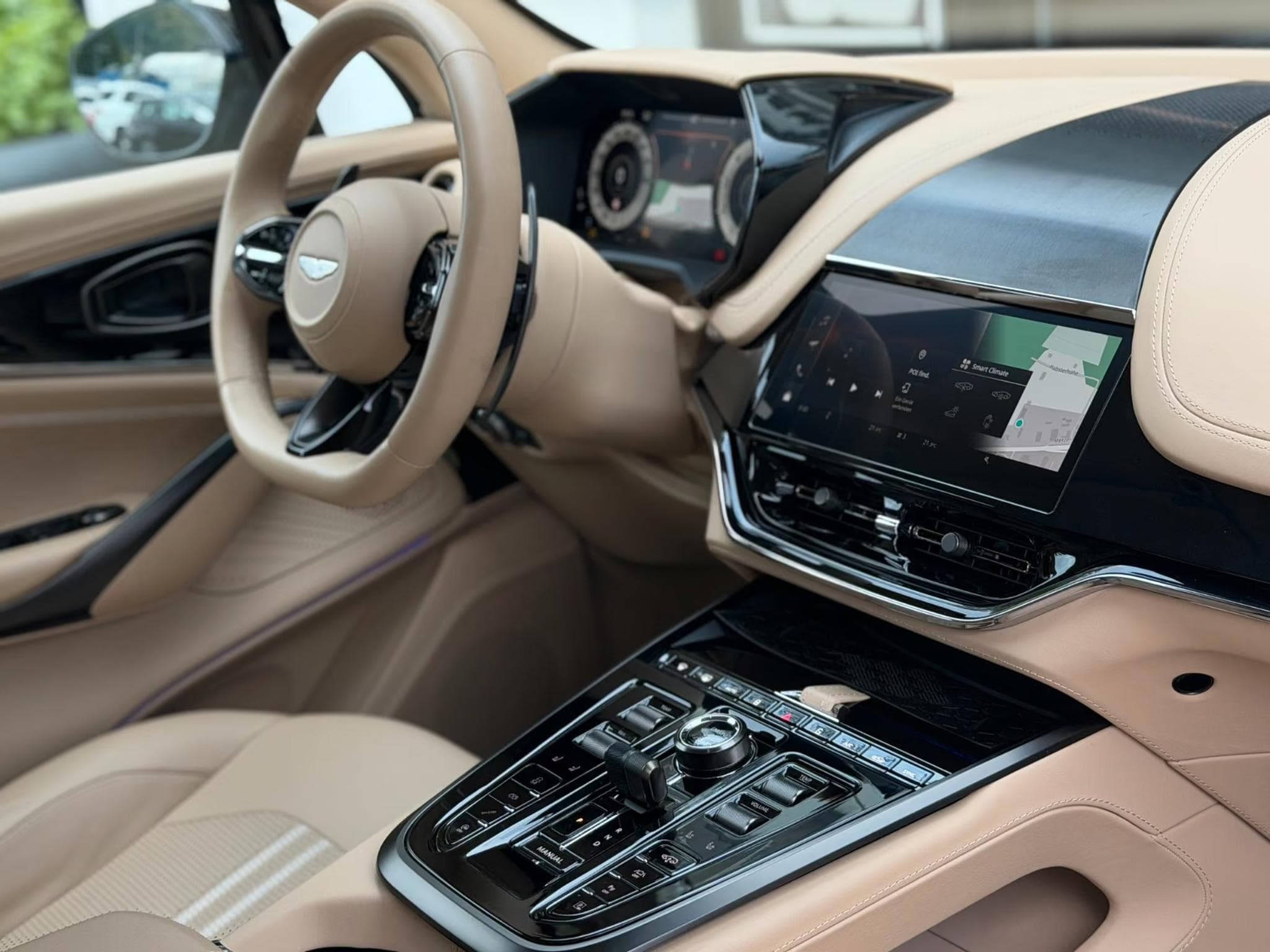 Aston-Martin DBX 707 (2026) - Photo 9