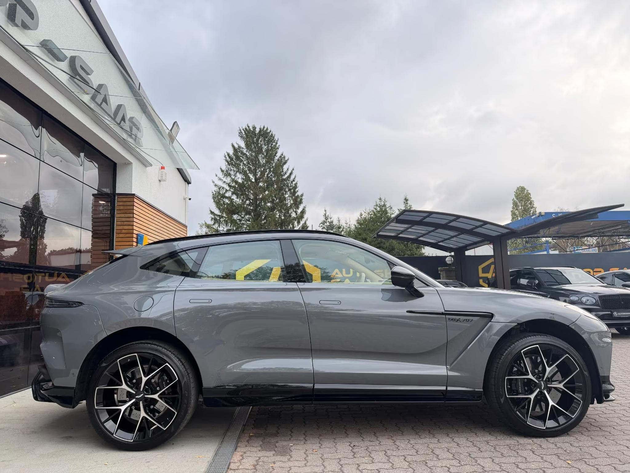 Aston-Martin DBX 707 (2026) - Photo 5