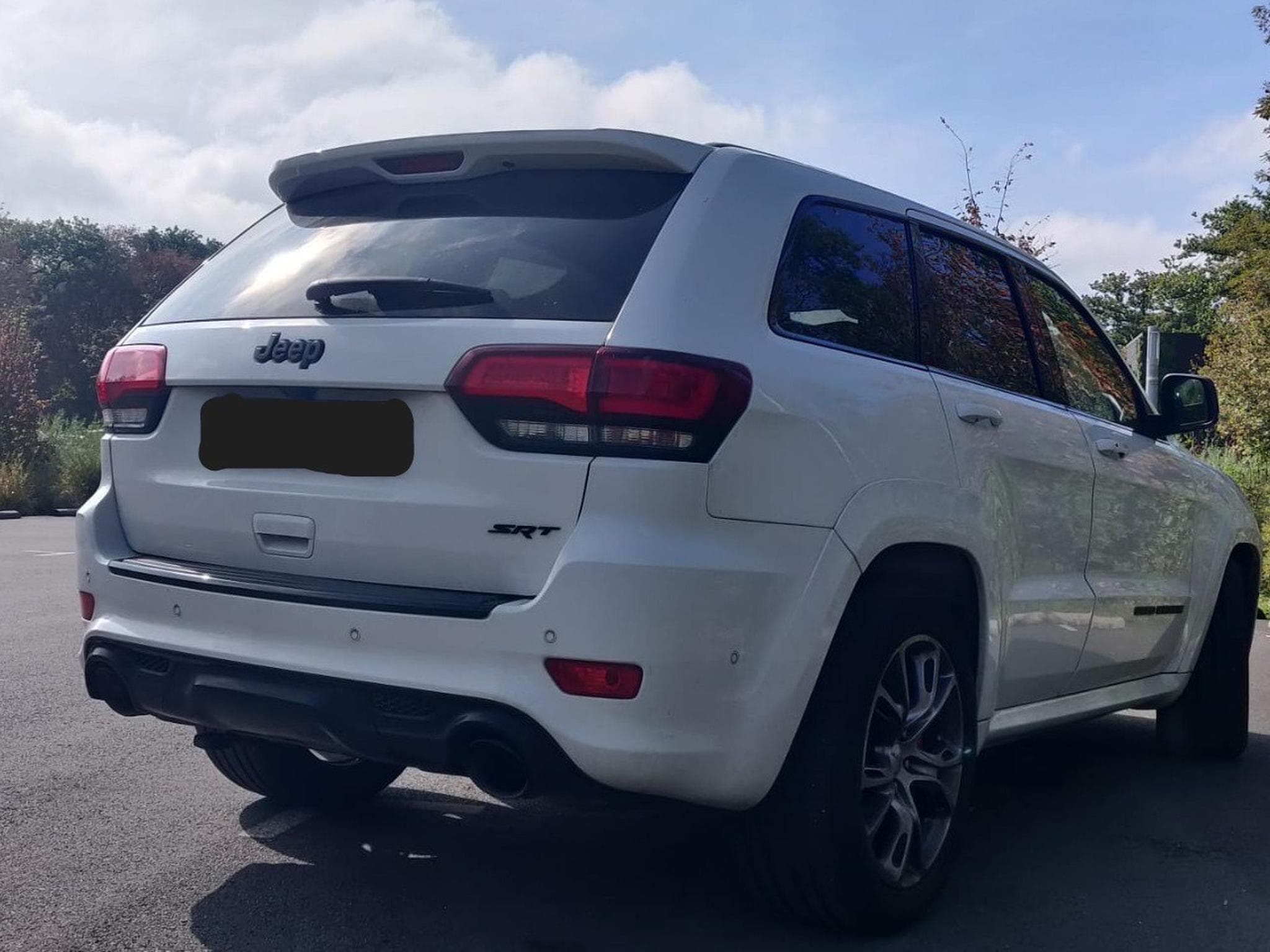 Jeep Grand Cherokee SRT 6.4 V8 HEMI (2019) - Photo 2