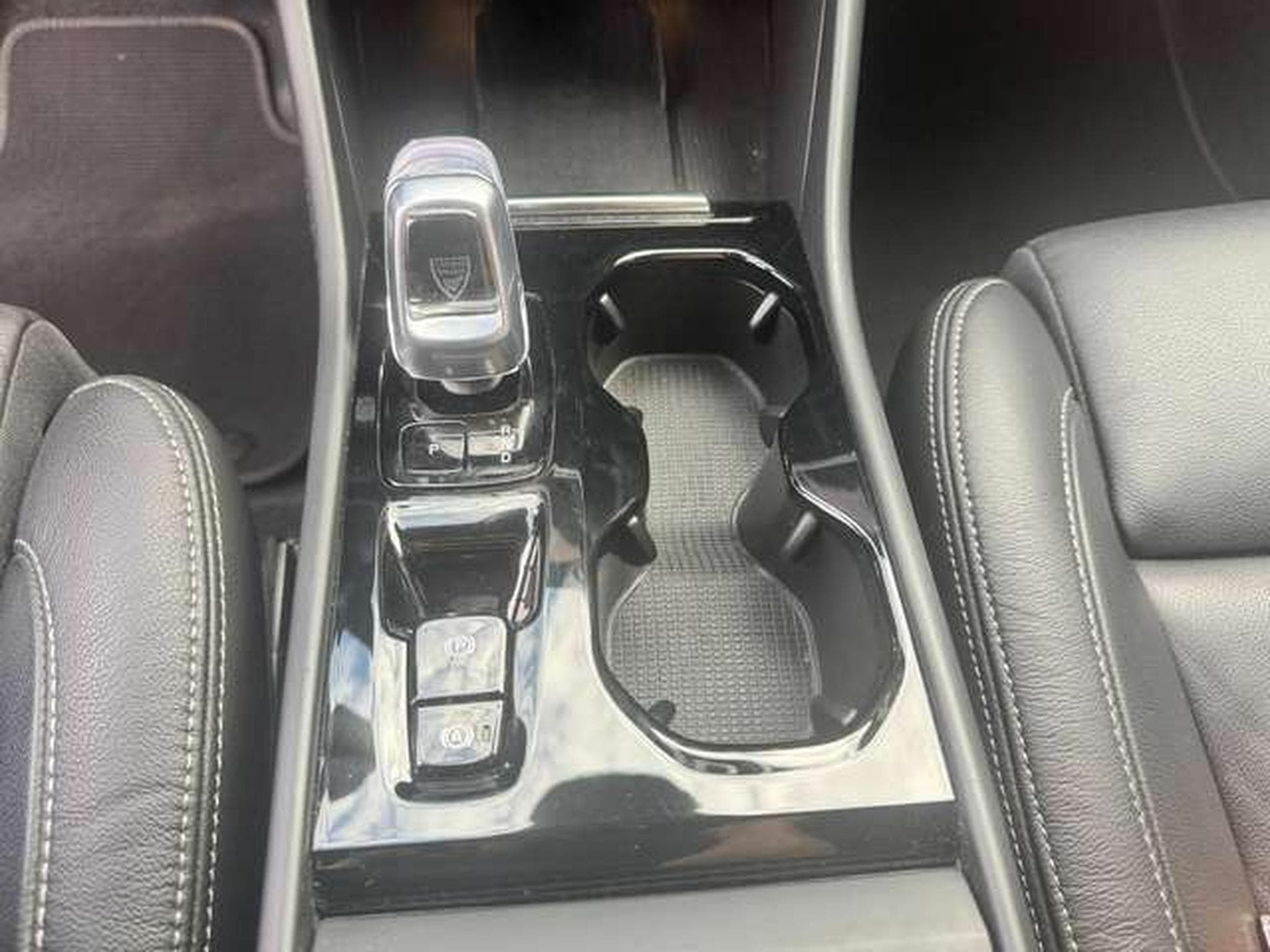 Volvo XC40 XC40 T2 Plus Dark / 1ER OWNER / JUSQU'A 36MOIS DE GARANTIE (2022) - Photo 17