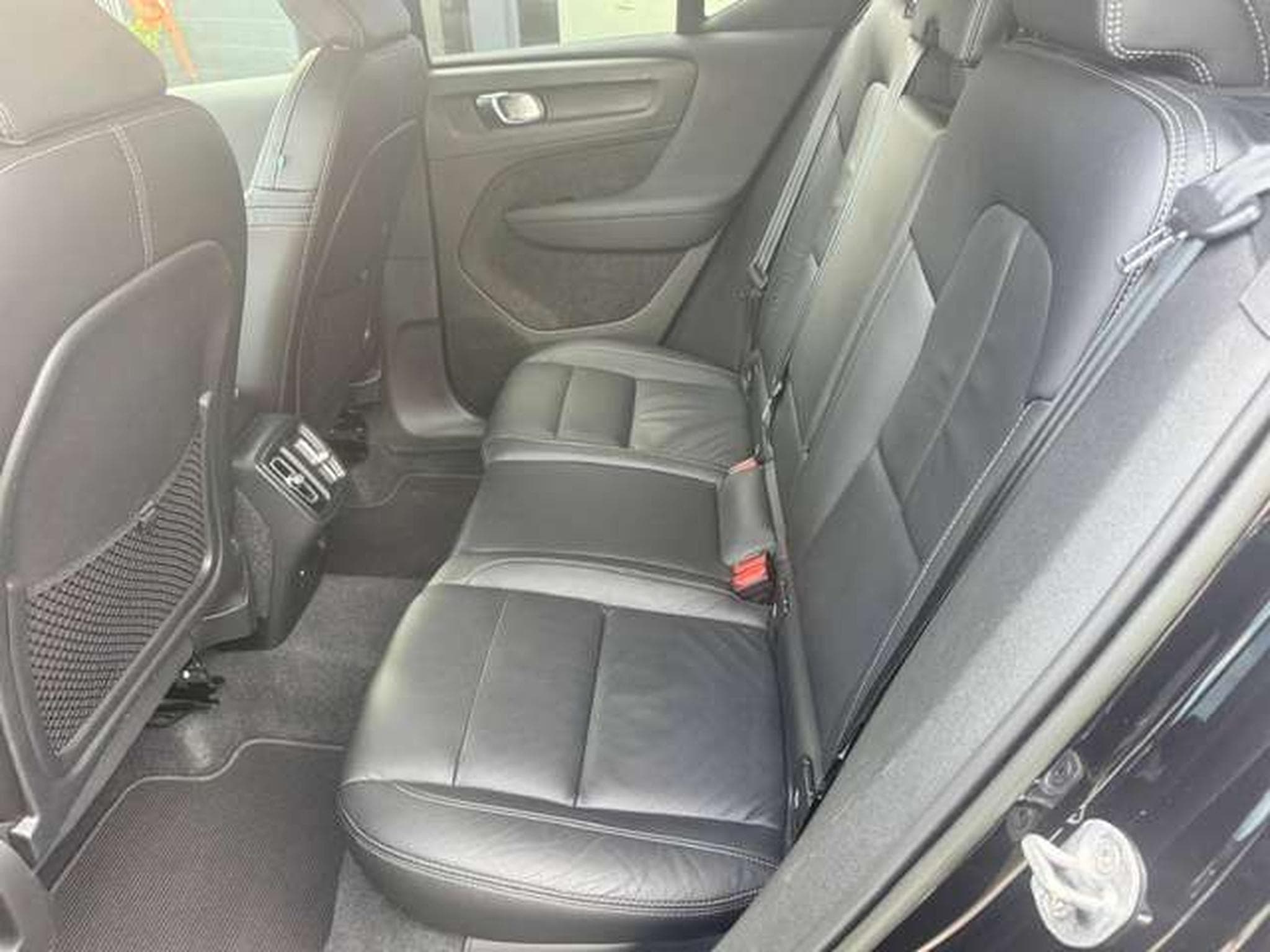 Volvo XC40 XC40 T2 Plus Dark / 1ER OWNER / JUSQU'A 36MOIS DE GARANTIE (2022) - Photo 19
