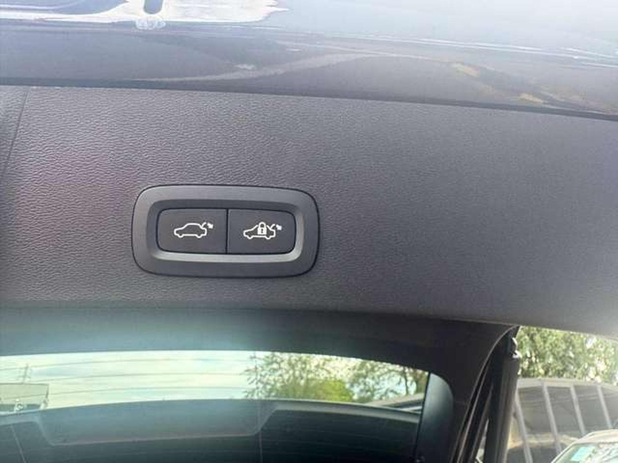 Volvo XC40 XC40 T2 Plus Dark / 1ER OWNER / JUSQU'A 36MOIS DE GARANTIE (2022) - Photo 21