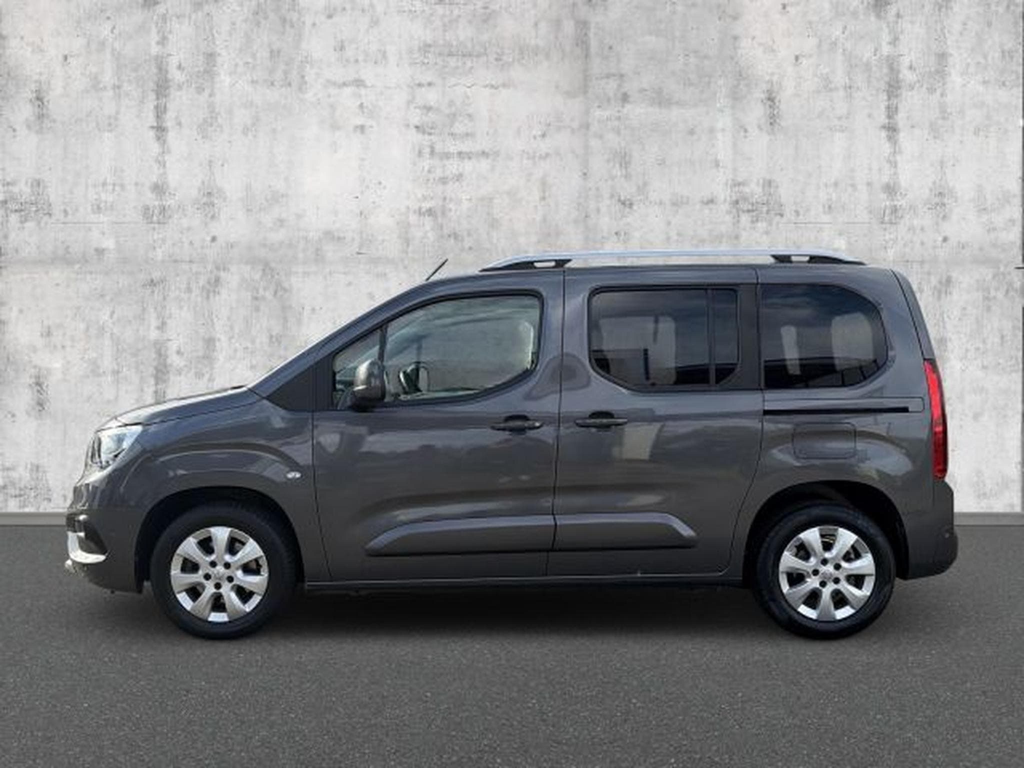 Opel Combo Combo Life 1.5 CDTI Innovation NAVI PANO RFK DAB (2019) - Photo 2