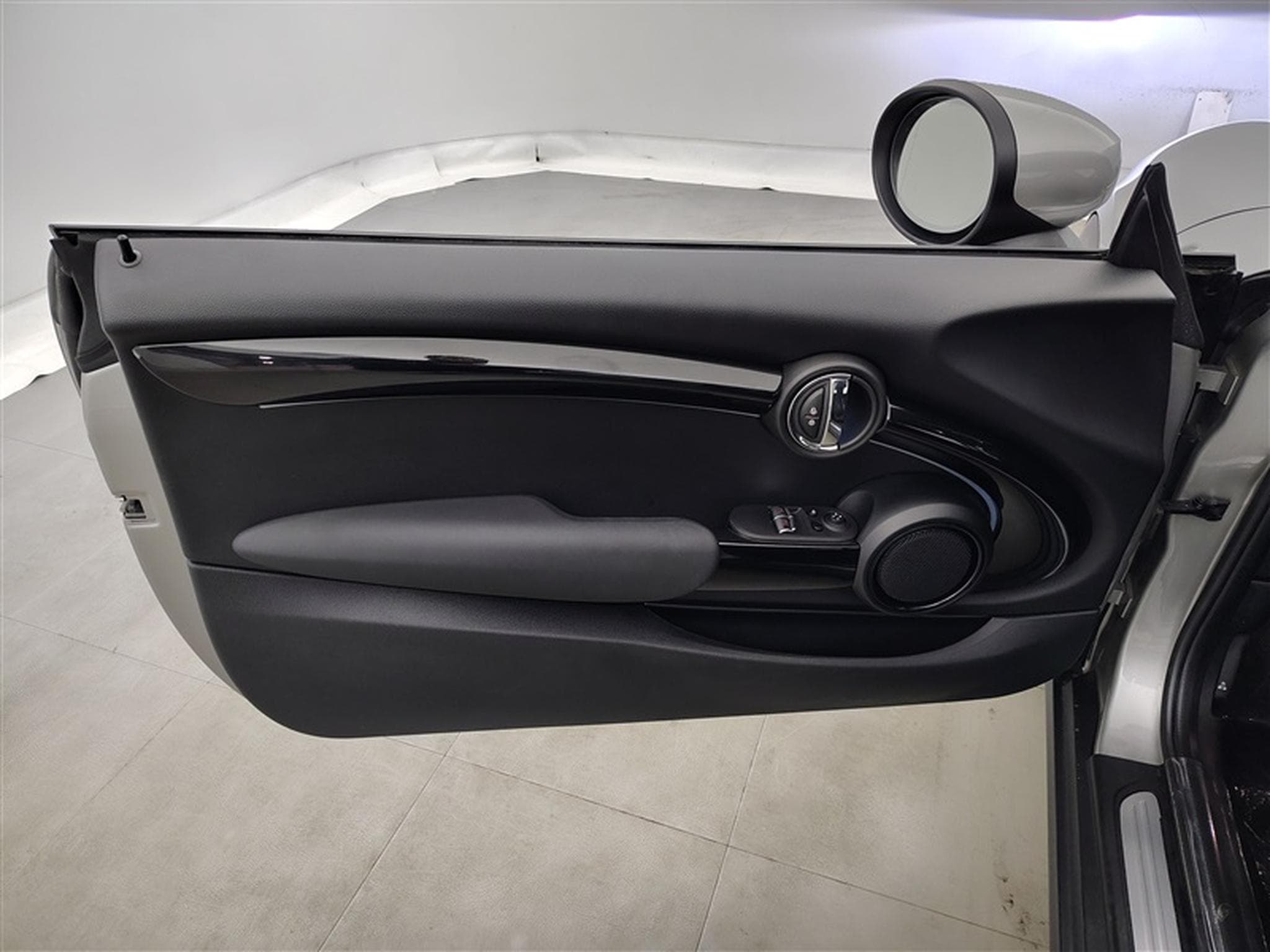 MINI Cooper 28.9 kWh NAVI / CARPLAY / FULL LED (2023) - Photo 17