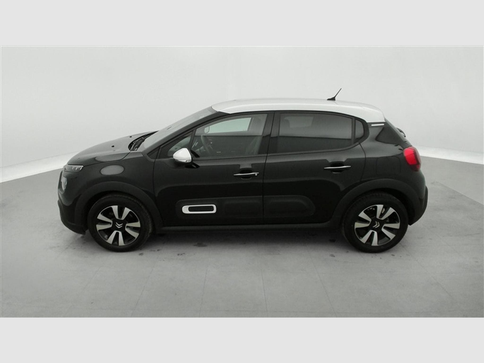 Citroen C3 1.2i PureTech Shine FULL LED / CARPLAY (2023) - Photo 3
