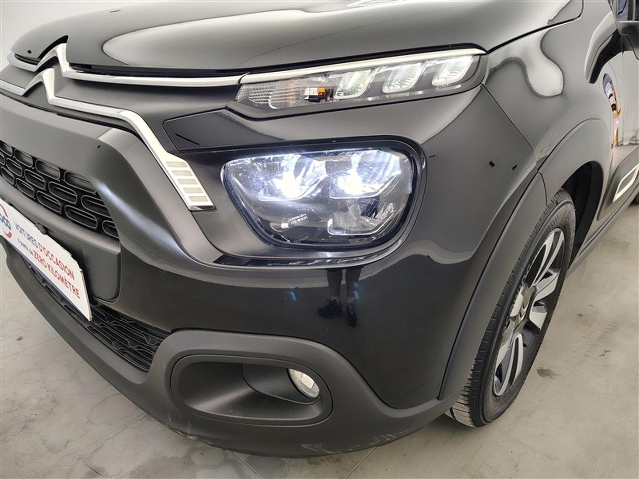 Citroen C3 1.2i PureTech Shine FULL LED / CARPLAY (2023) - Photo 15