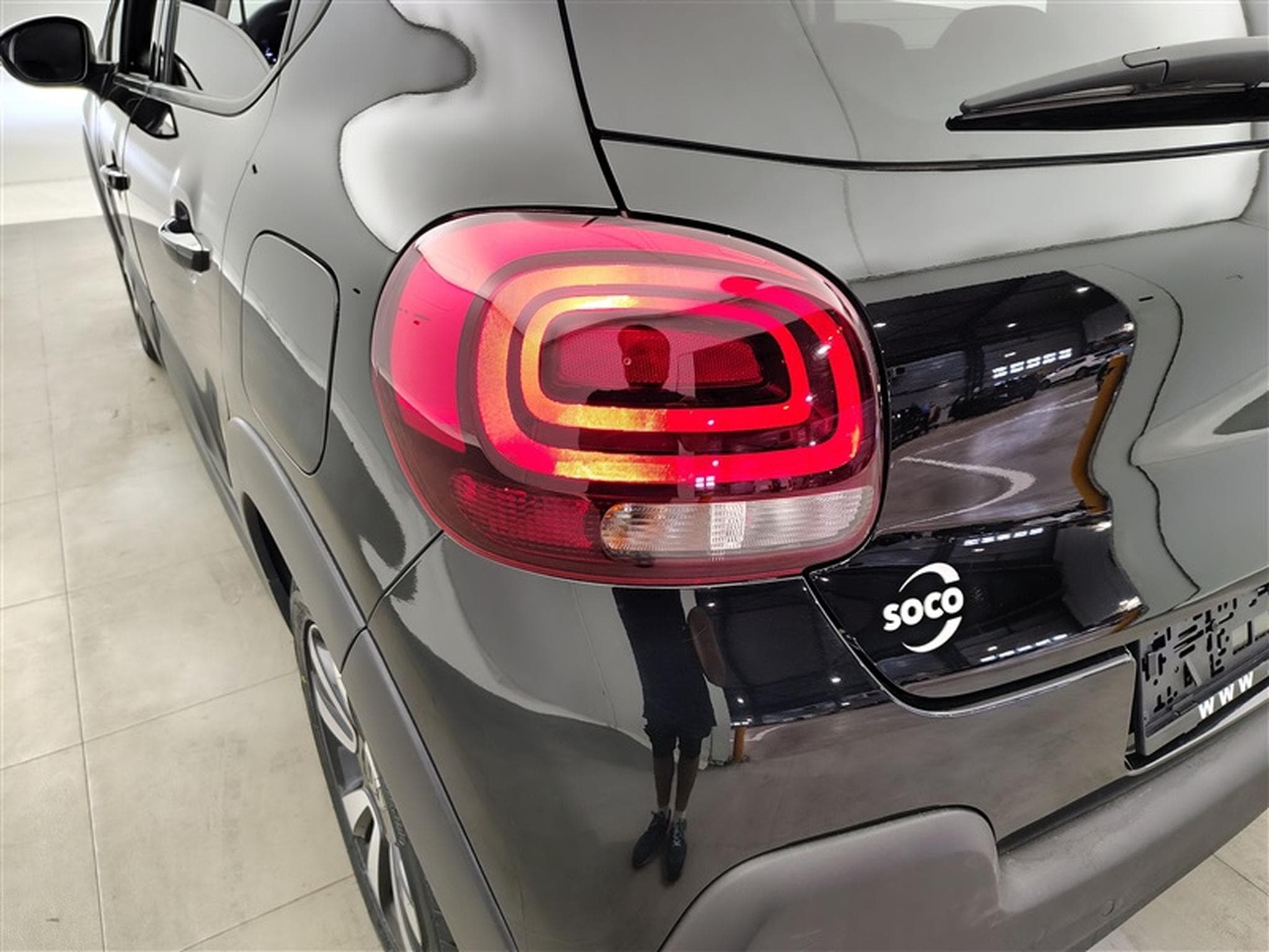 Citroen C3 1.2i PureTech Shine FULL LED / CARPLAY (2023) - Photo 16