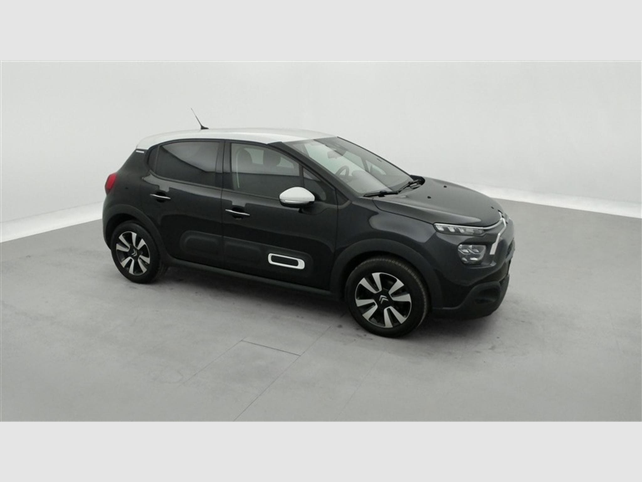 Citroen C3 1.2i PureTech Shine FULL LED / CARPLAY (2023) - Photo 23