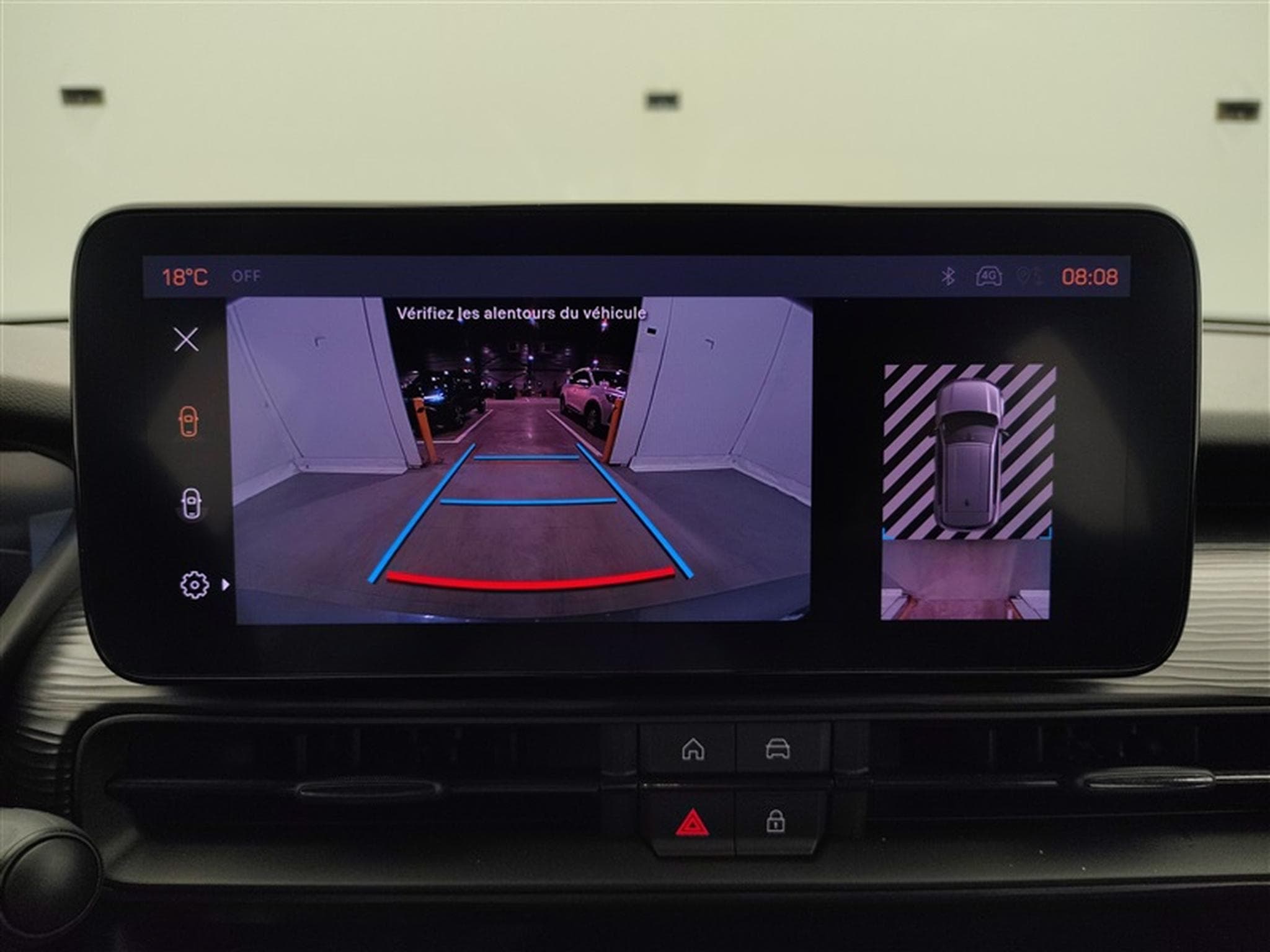 Jeep Avenger 1.2 Turbo Altitude *NAVI/CARPLAY/FULL LED/CAM360/JA18* (2024) - Photo 18