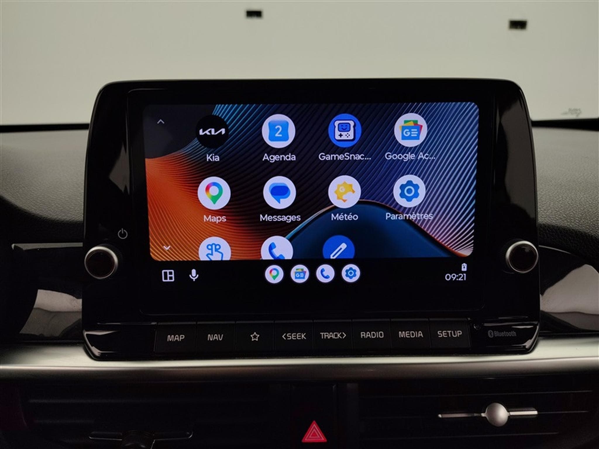 Kia Picanto 1.0i GT Line NAVI 8" /CARPLAY/ CAMERA / JA 16" (2022) - Photo 20