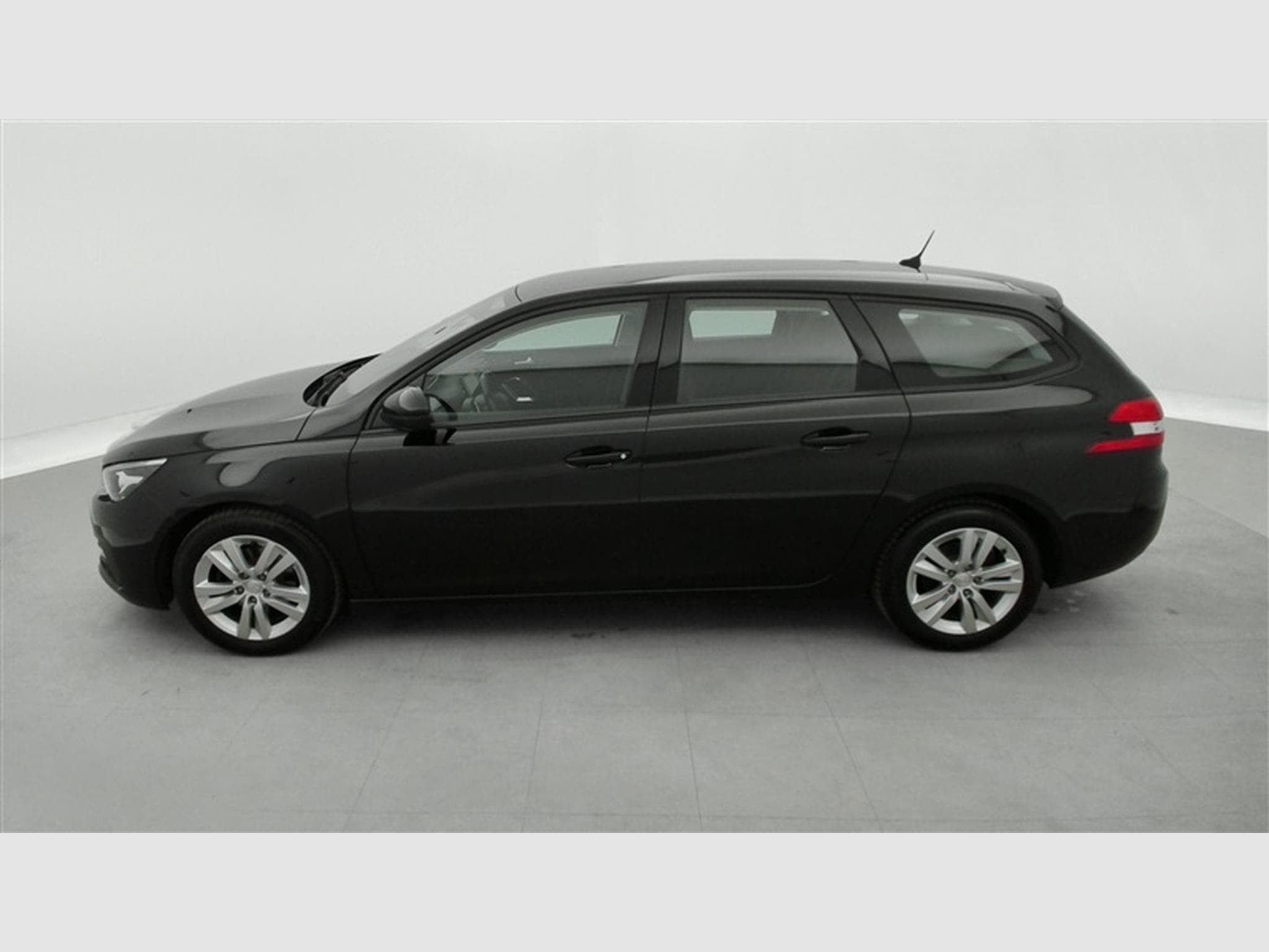 Peugeot 308 1.2 PureTech Active Pack AUTO/NAVI/JA/PDC (2021) - Photo 3