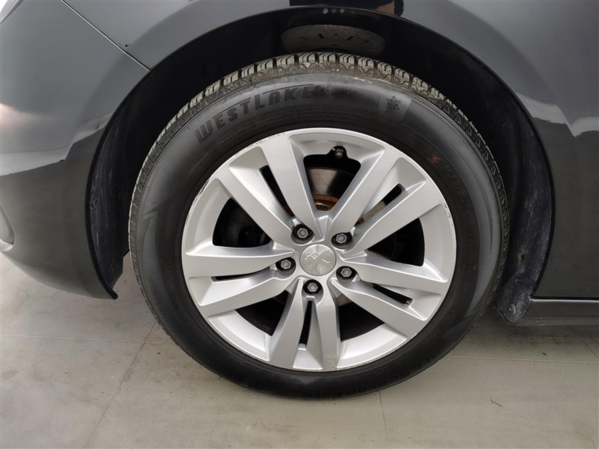 Peugeot 308 1.2 PureTech Active Pack AUTO/NAVI/JA/PDC (2021) - Photo 6