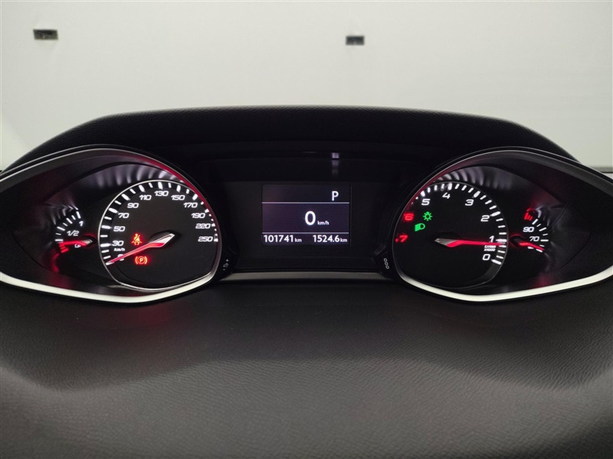 Peugeot 308 1.2 PureTech Active Pack AUTO/NAVI/JA/PDC (2021) - Photo 10