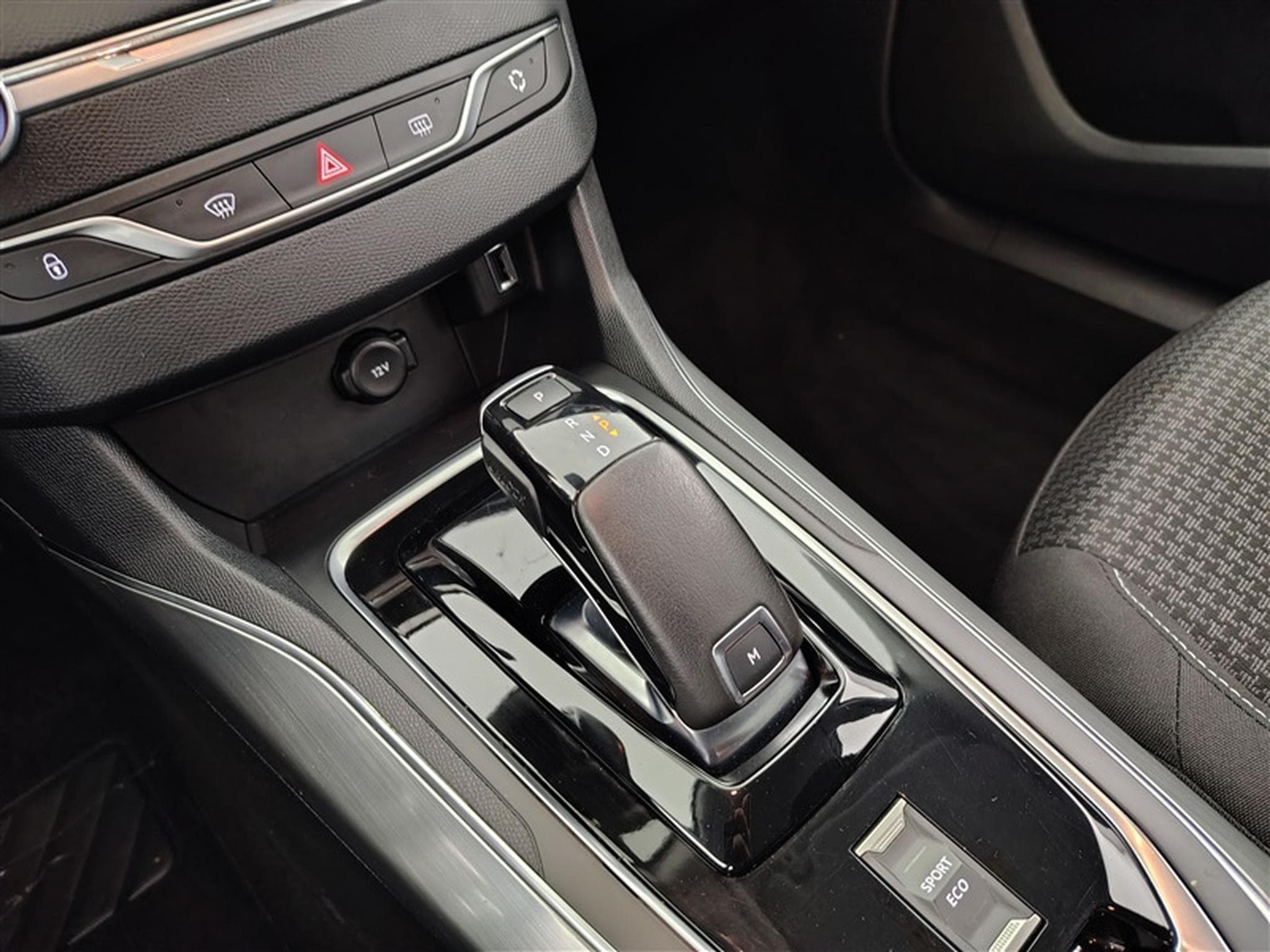 Peugeot 308 1.2 PureTech Active Pack AUTO/NAVI/JA/PDC (2021) - Photo 12