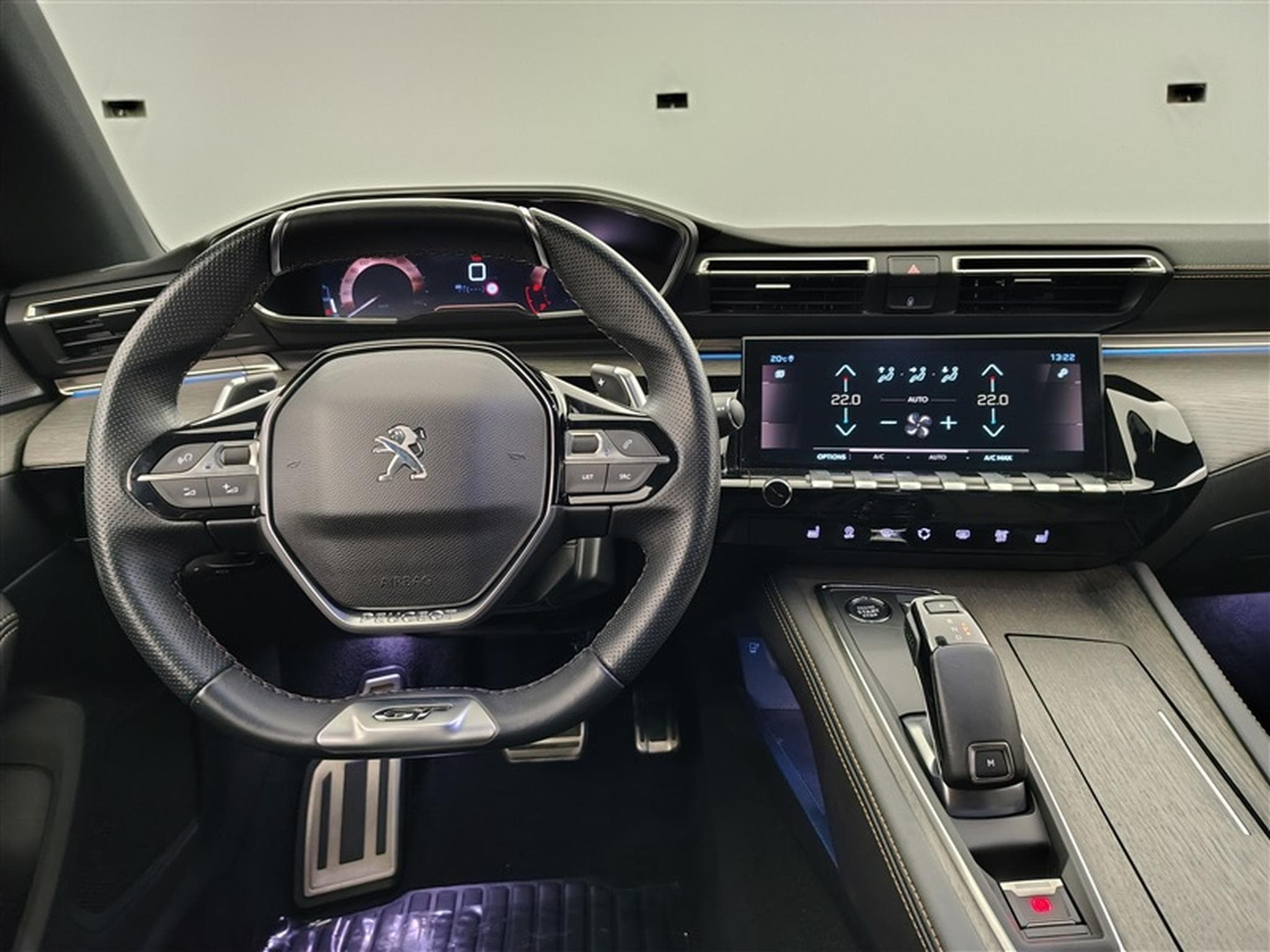 Peugeot 508 1.2 PureTech GT Pack AUTO/S-CUIR/NAVI/FULL LED/JA18 (2022) - Photo 9