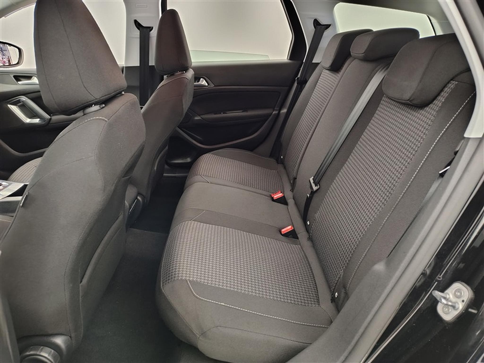 Peugeot 308 1.2 PureTech Active Pack AUTO/NAVI/JA/PDC (2021) - Photo 13