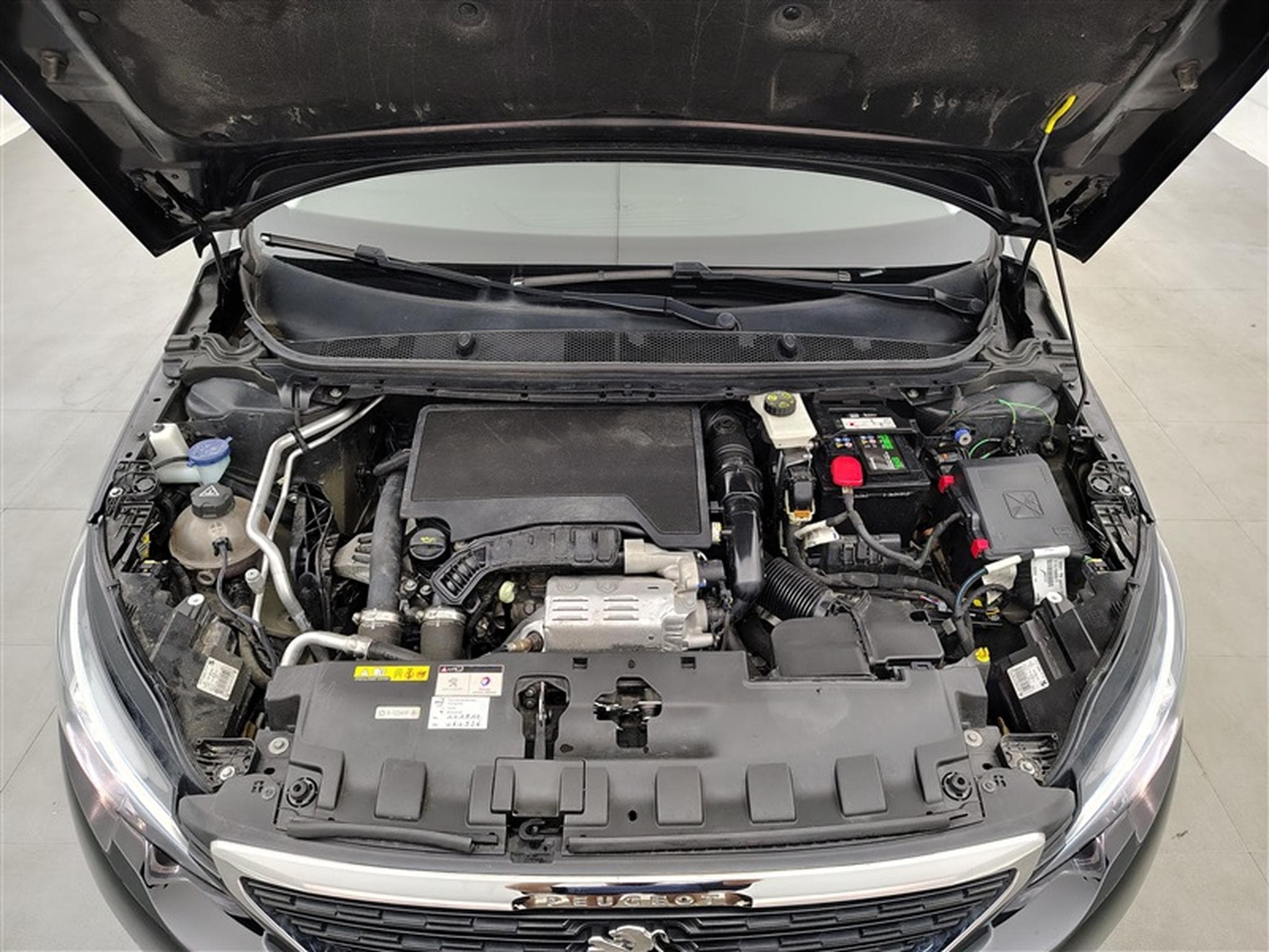 Peugeot 308 1.2 PureTech Active Pack AUTO/NAVI/JA/PDC (2021) - Photo 19