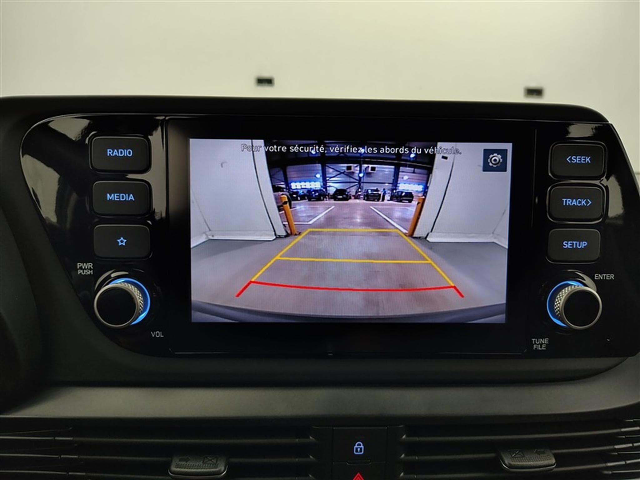 Hyundai Bayon 1.0 T-GDi MHEV DCT-7 100Cv Intuitive CARPLAY / CLIM (2023) - Photo 18