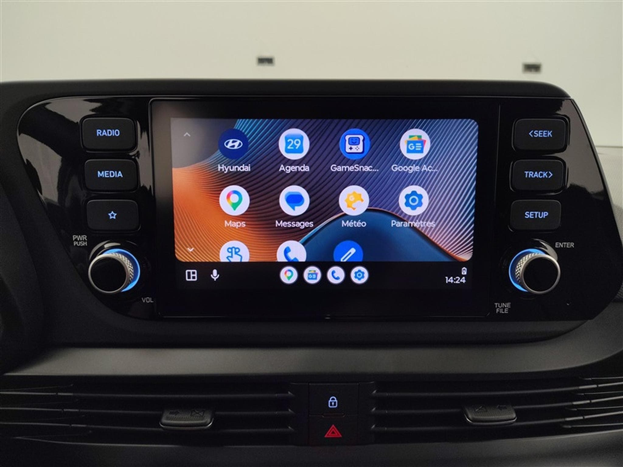 Hyundai Bayon 1.0 T-GDi MHEV DCT-7 100Cv Intuitive CARPLAY / CLIM (2023) - Photo 20