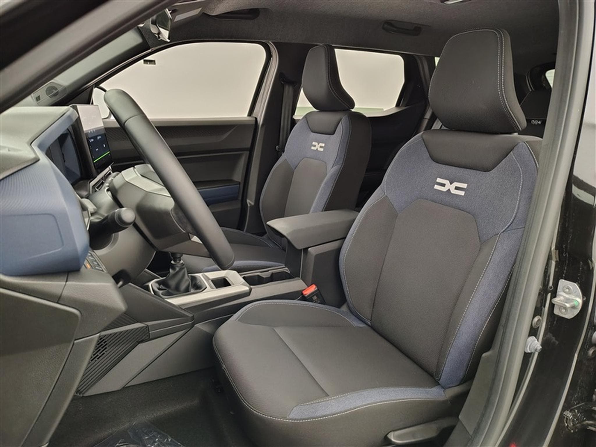 Dacia Duster 1.2 Mild hybrid  ESS+ LPG Journey (2025) - Photo 6