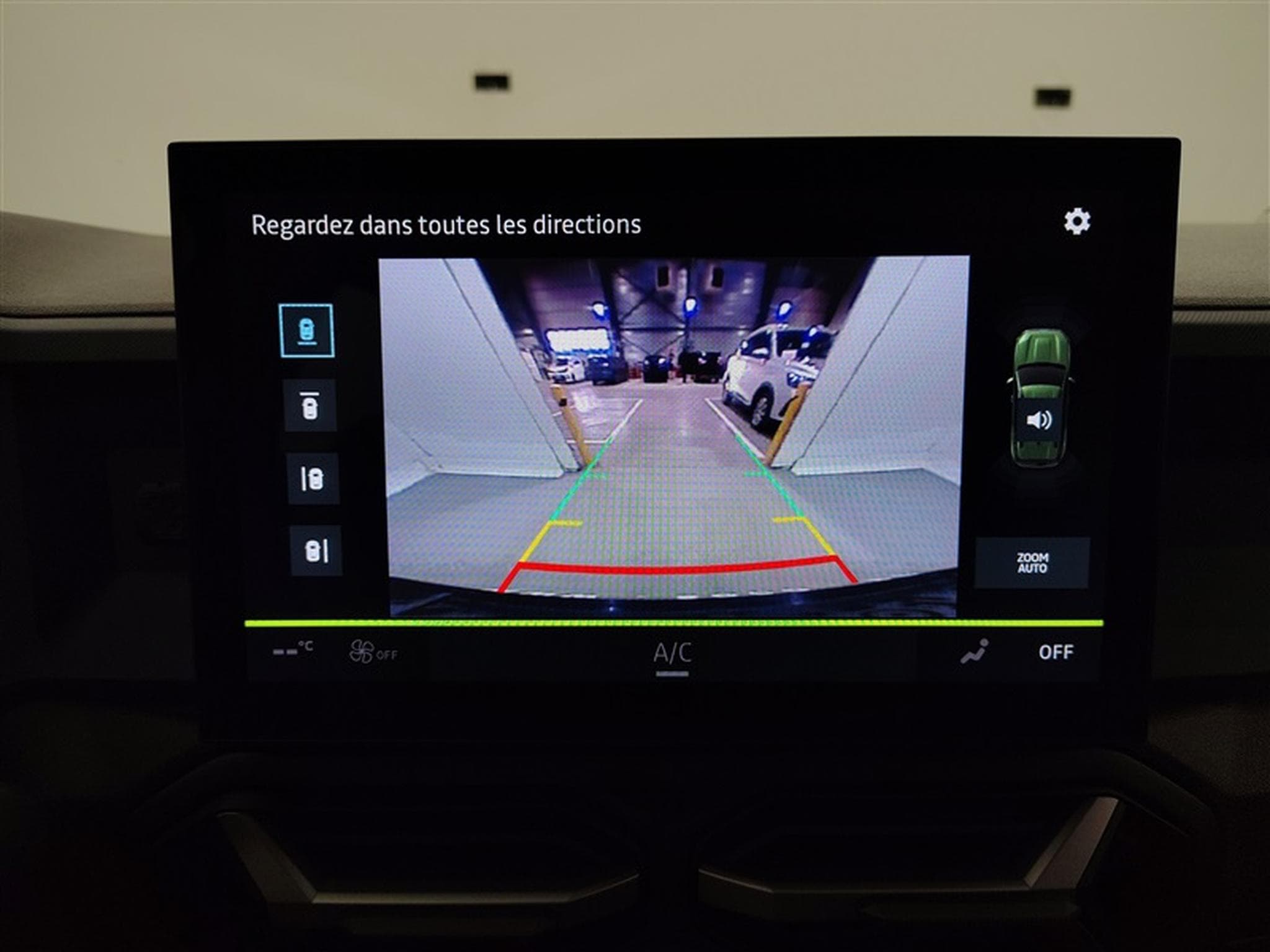 Dacia Duster 1.2 Mild hybrid  ESS+ LPG Journey (2025) - Photo 17
