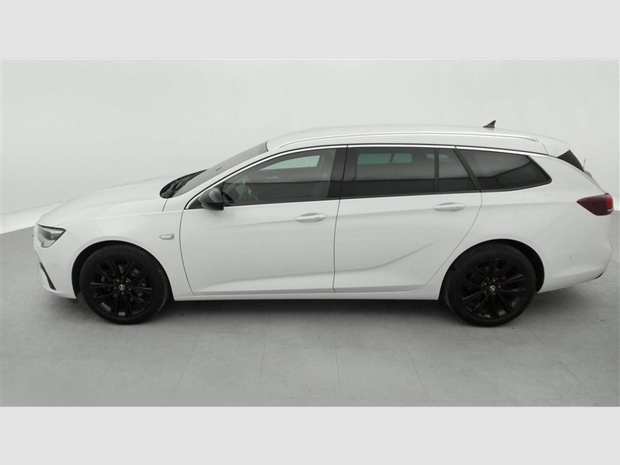 Opel Insignia Sports Tourer 1.5 Turbo D Elegance  Cuir / Navi / Led (2021) - Photo 3