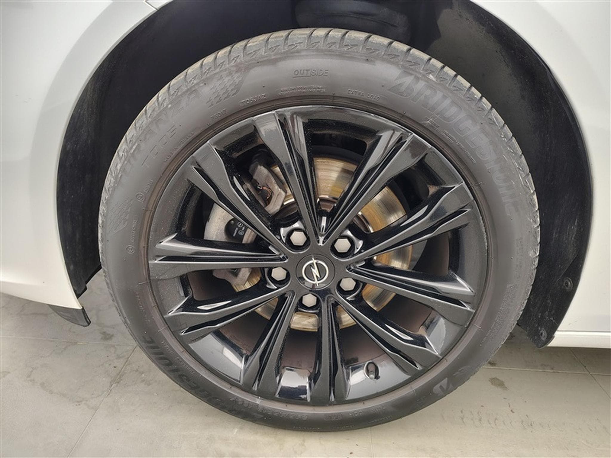 Opel Insignia Sports Tourer 1.5 Turbo D Elegance  Cuir / Navi / Led (2021) - Photo 6