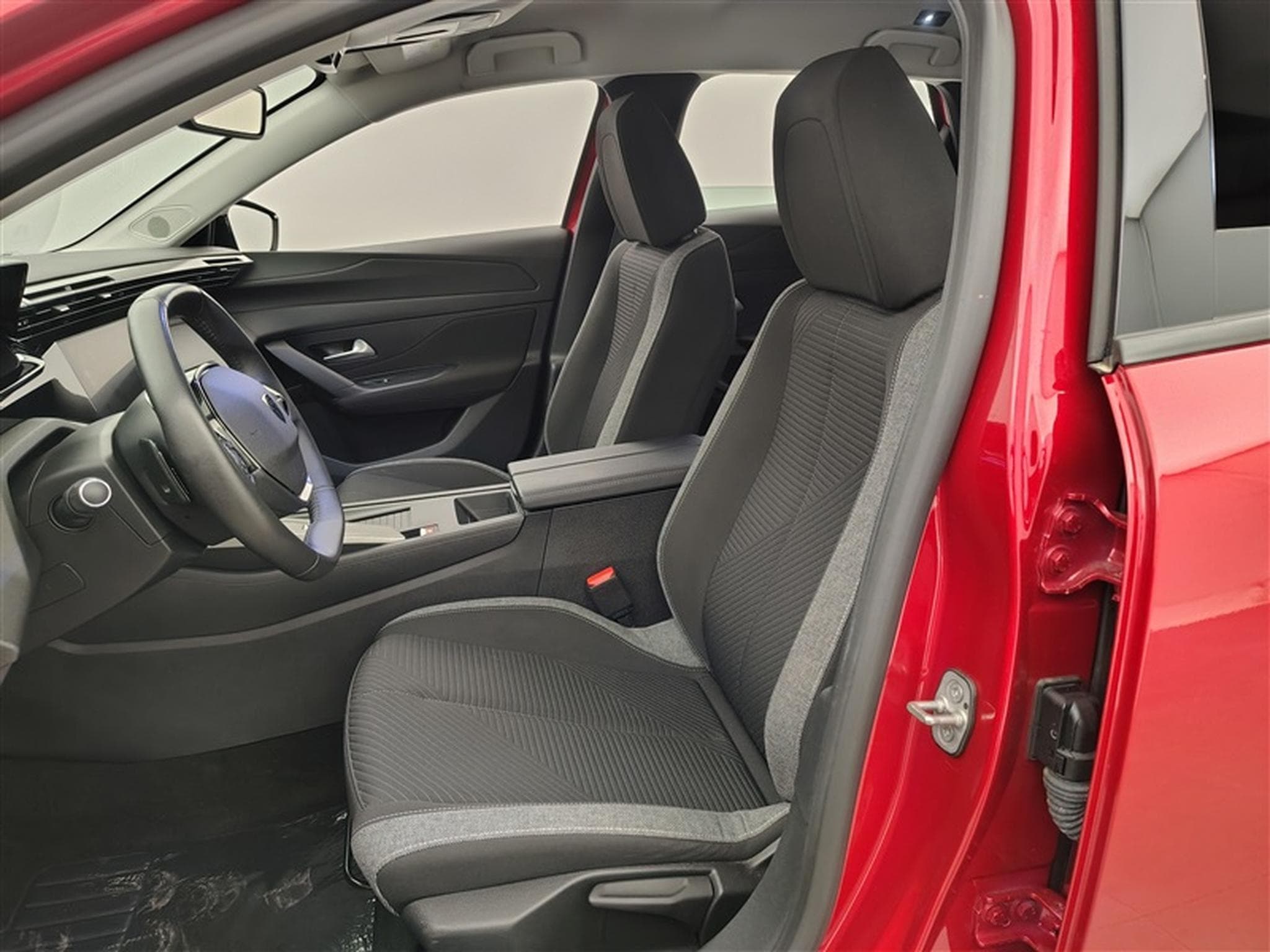 Peugeot 308 SW 1.2 Active Pack Navi Cockpit / Led / PDC (2024) - Photo 7