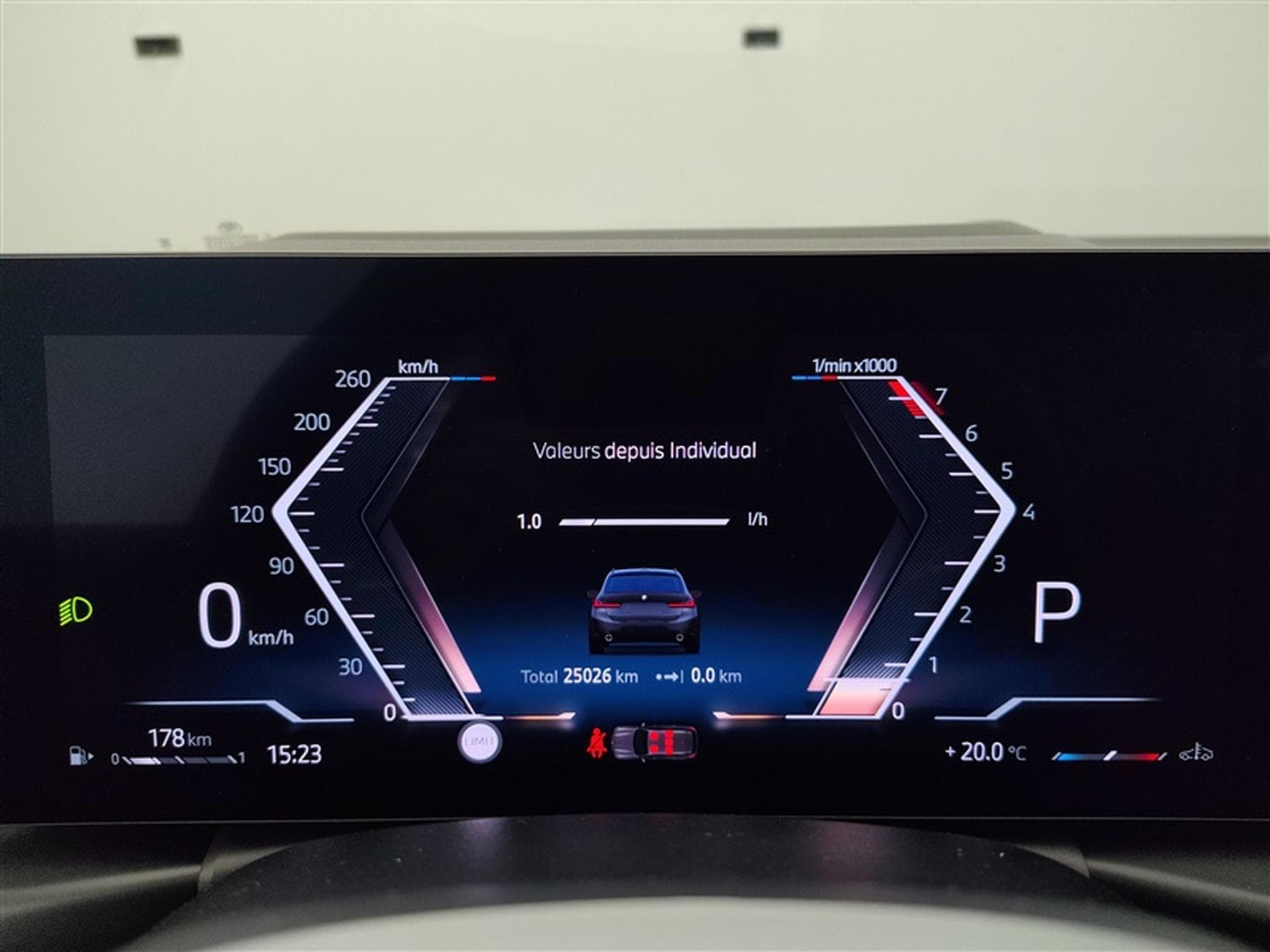 BMW 320 Touring 320iAS Pack M NAVI / FULL LED / PANO / CAMERA 360" (2025) - Photo 10