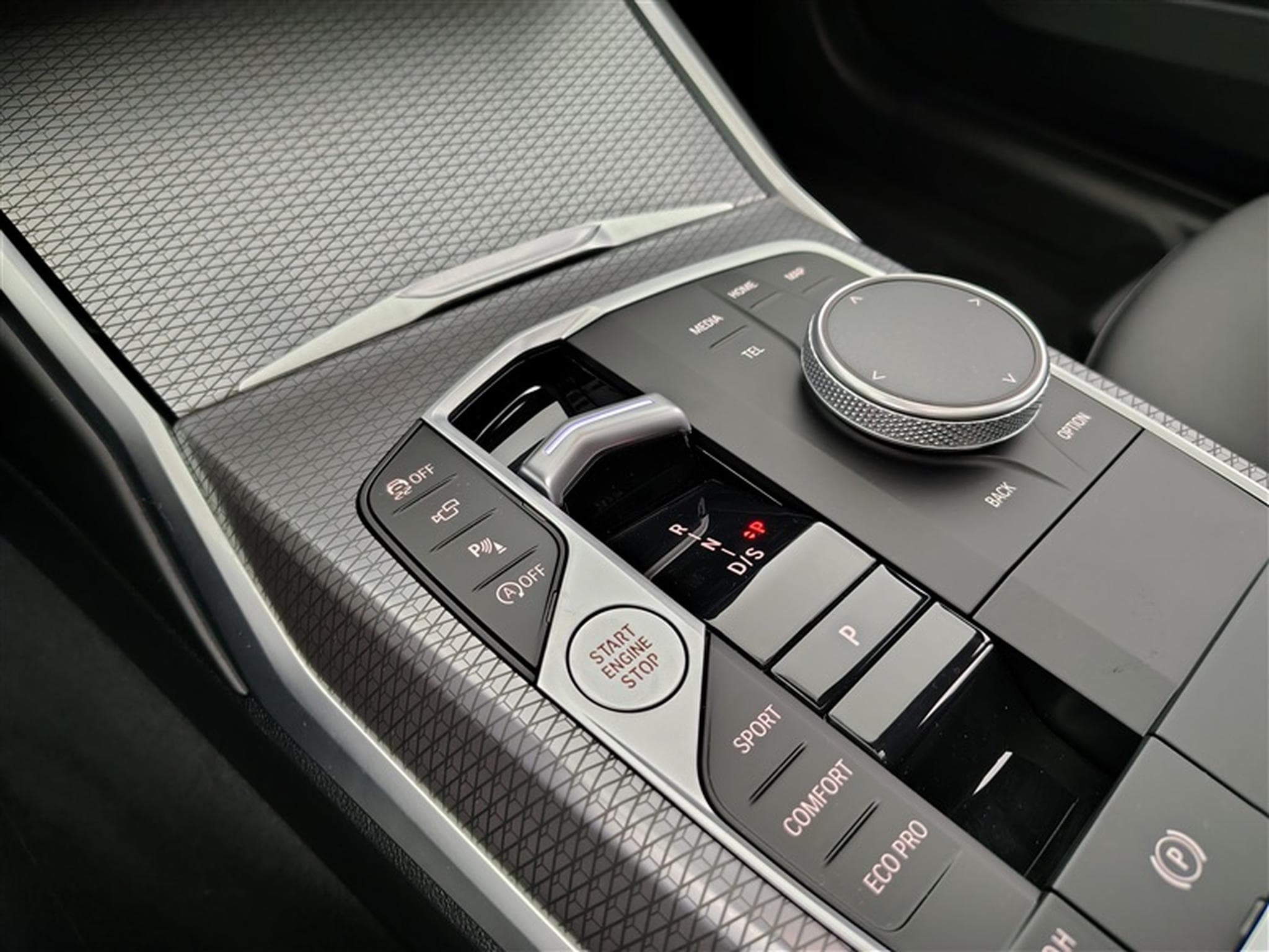 BMW 320 Touring 320iAS Pack M NAVI / FULL LED / PANO / CAMERA 360" (2025) - Photo 12