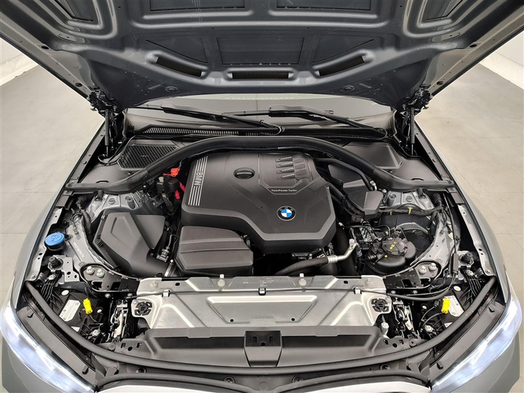 BMW 320 Touring 320iAS Pack M NAVI / FULL LED / PANO / CAMERA 360" (2025) - Photo 23