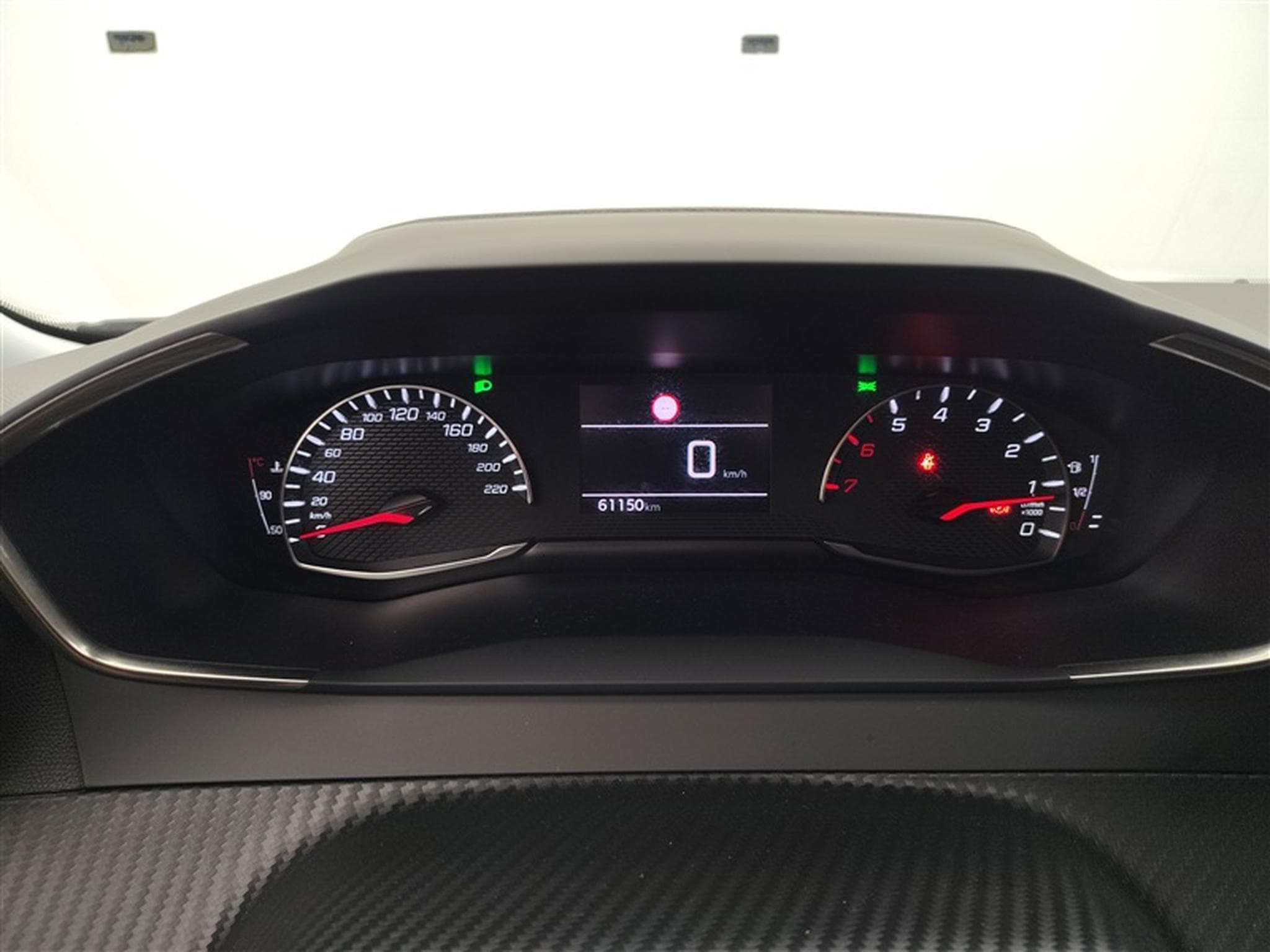 Peugeot 2008 1.2 PureTech Allure Pack S-CUIR/CARPLAY/LED/JA17/PDC/CAMERA (2022) - Photo 10