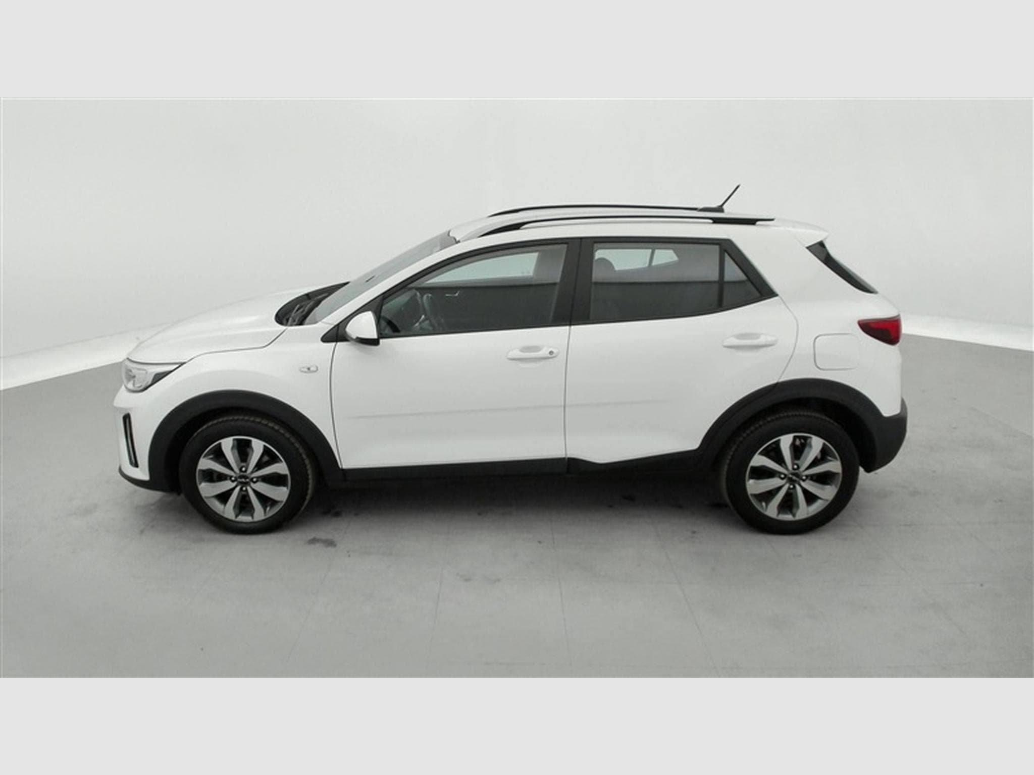 Kia Stonic 1.0 T-GDi 120cv DCT Pulse CARPLAY / CAMERA / JA 16" (2023) - Photo 3