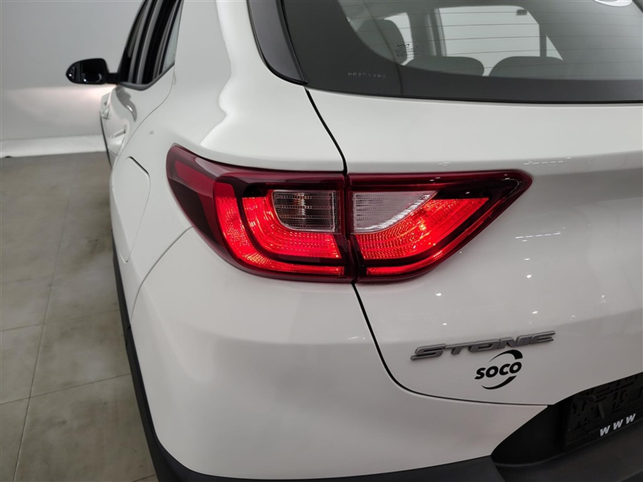 Kia Stonic 1.0 T-GDi 120cv DCT Pulse CARPLAY / CAMERA / JA 16" (2023) - Photo 16