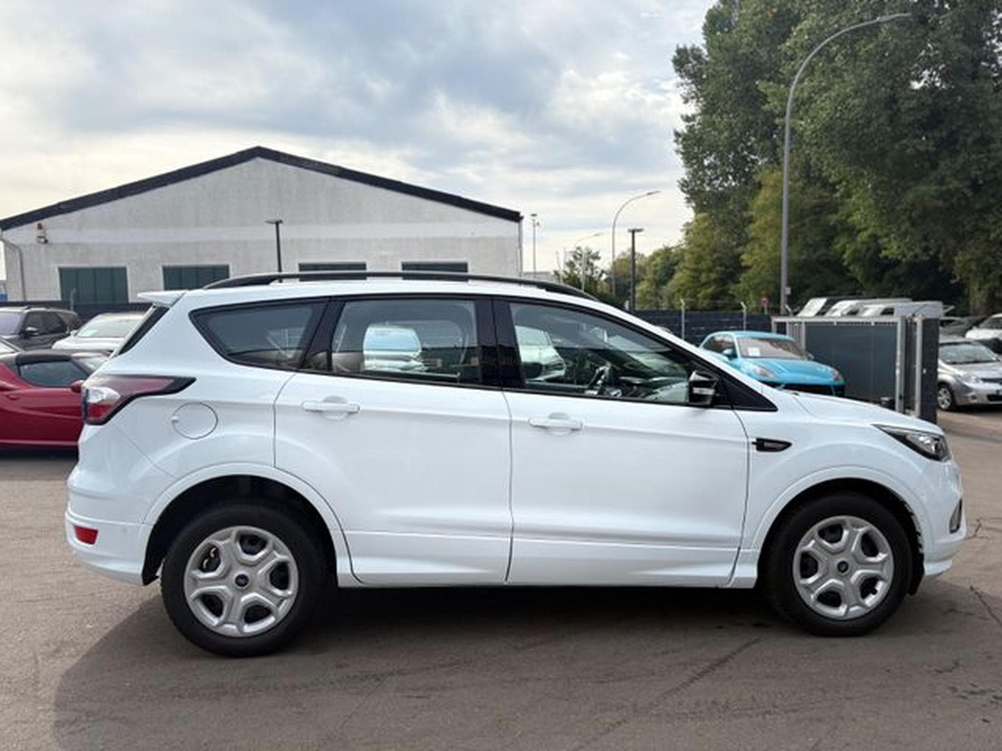 Ford Kuga KUGA *ST-LINE*NAVI*PDC*SITZHEIZUNG*AUTOMATIK* (2019) - Photo 12