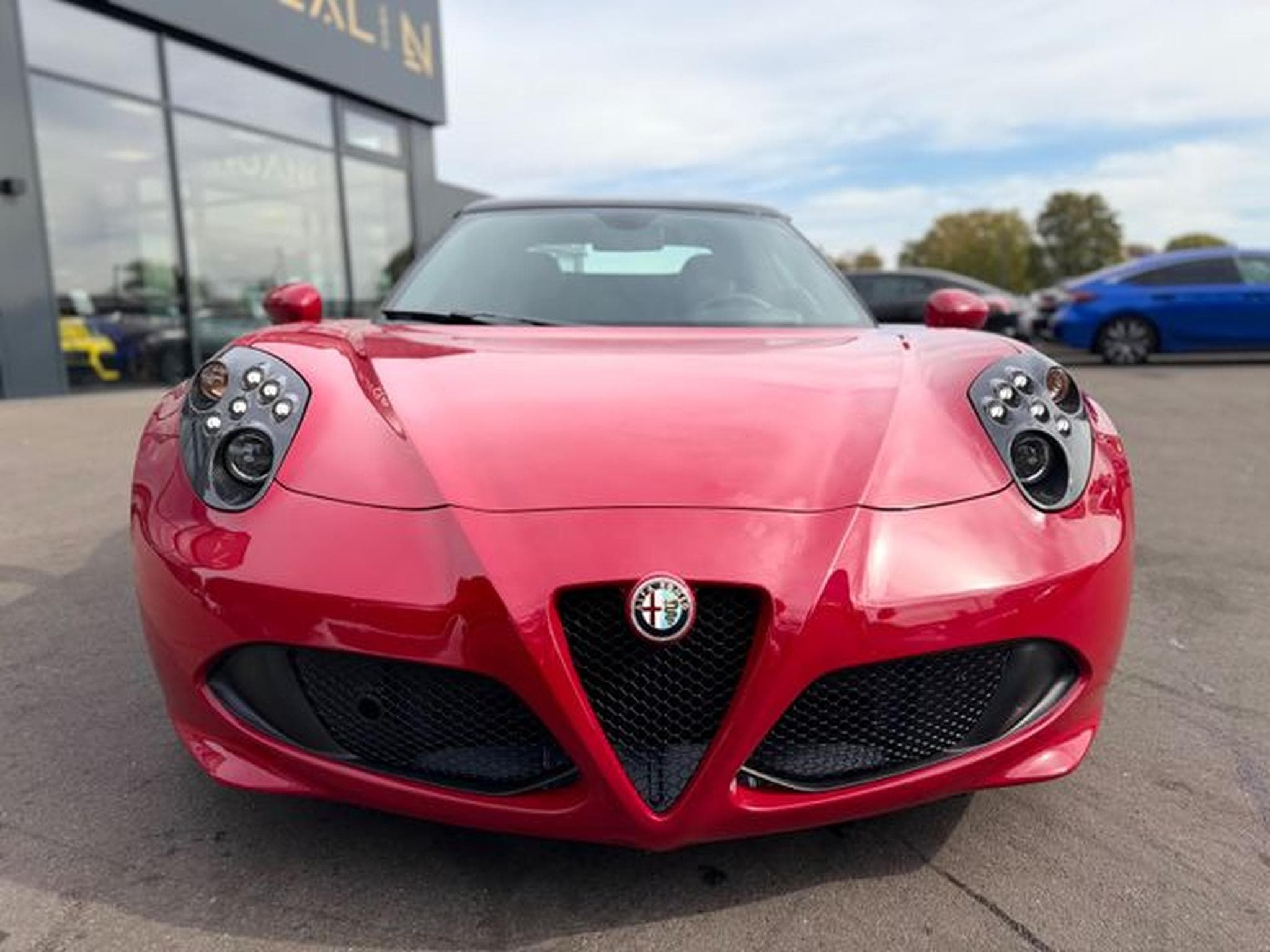 Alfa-Romeo 4C 4C SPIDER 1750 TBi*2.HD*CARBON*ROSSO ALFA*U-FREI (2016) - Photo 4