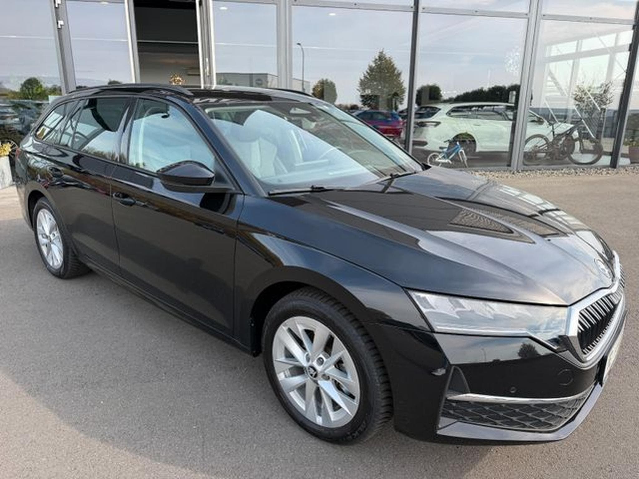 Skoda Octavia Octavia 2.0TDI Selection Kamera Keyless LED ACC (2025) - Photo 4
