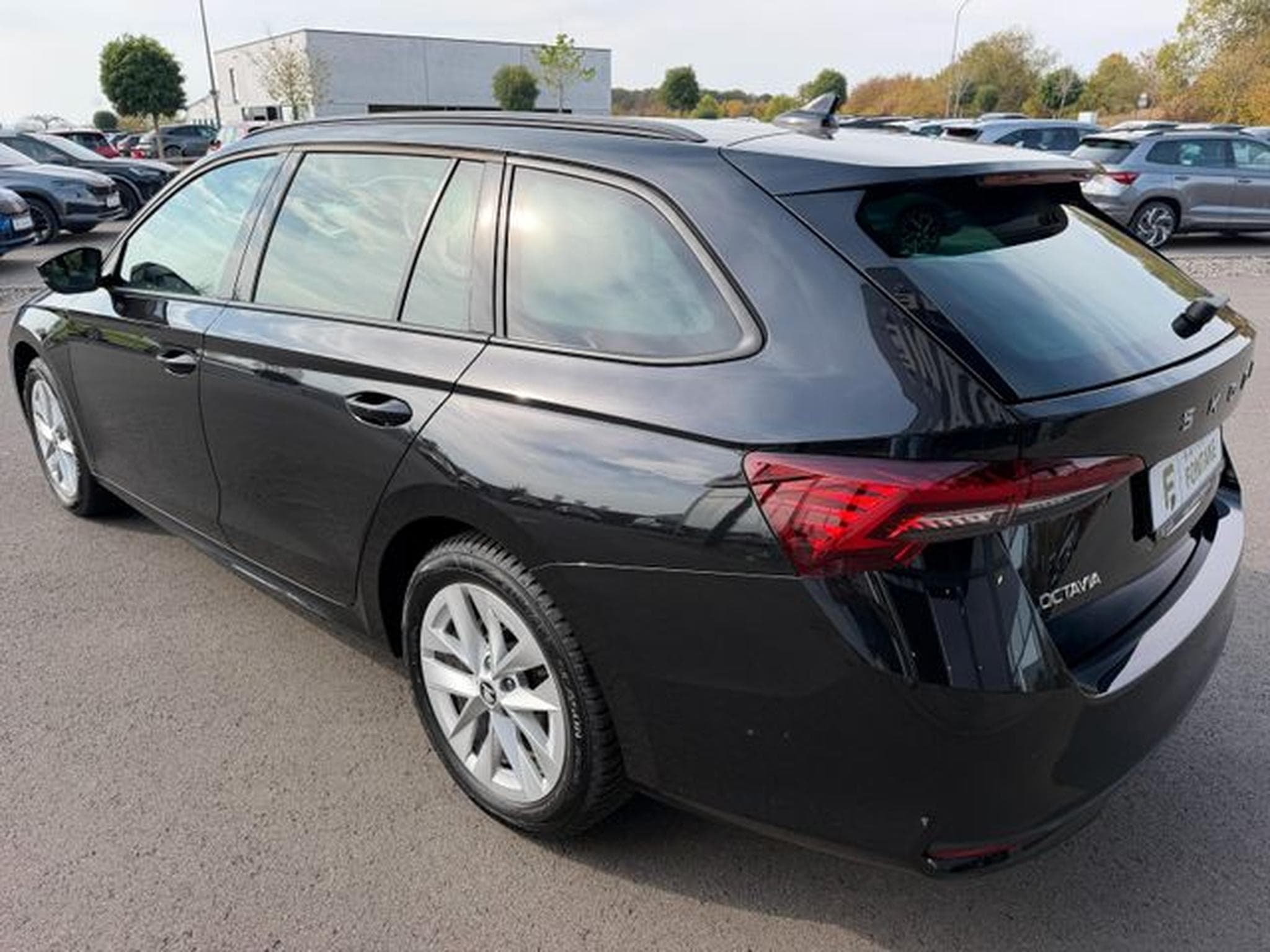 Skoda Octavia Octavia 2.0TDI Selection Kamera Keyless LED ACC (2025) - Photo 8