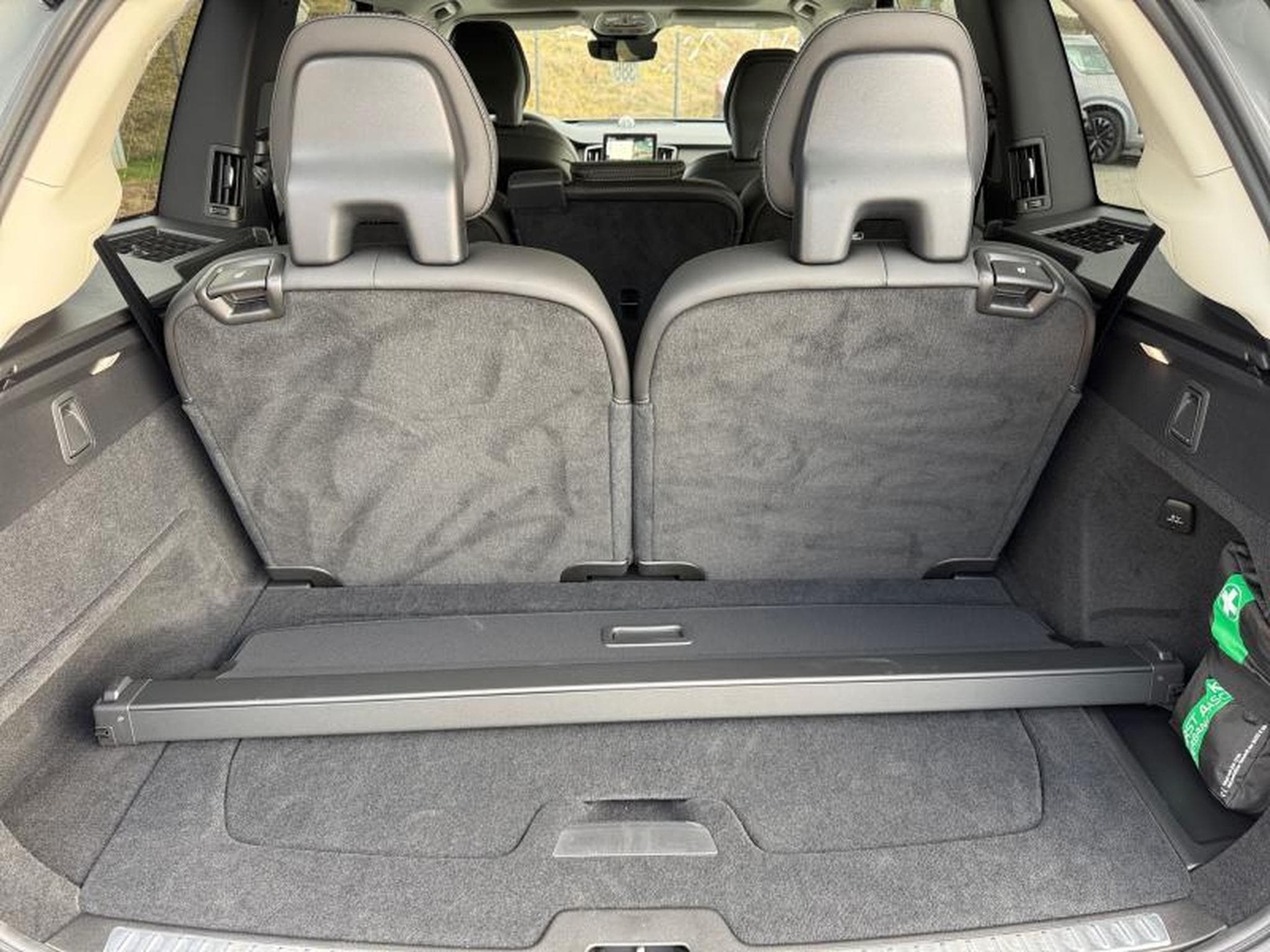 Volvo XC90 T8 Plus Dark / Full Option / Hybride (2026) - Photo 19